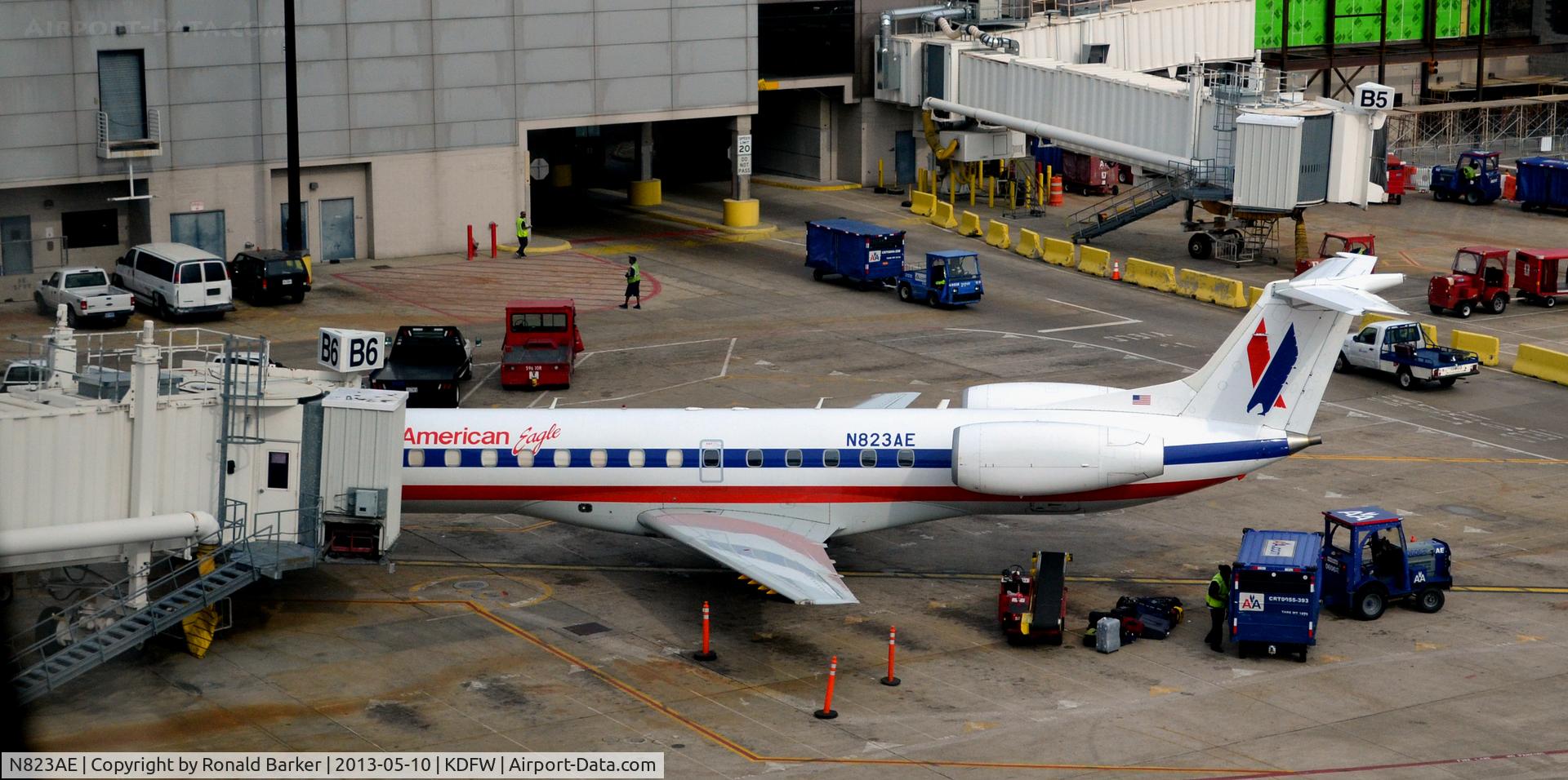 N823AE, 2002 Embraer ERJ-140LR (EMB-135KL) C/N 145582, Gate B6  DFW