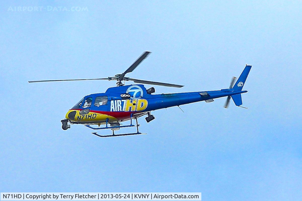 N71HD, 2004 Eurocopter AS-350B-2 Ecureuil Ecureuil C/N 3849, At Van Nuys Airport in May 2013