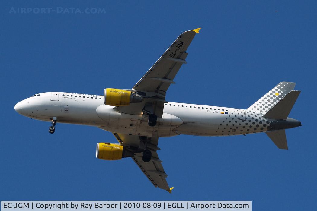 EC-JGM, 2005 Airbus A320-214 C/N 2407, Airbus A320-214 [2407] (Vueling Airlines) Home~G 09/08/2010