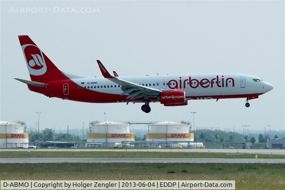 D-ABMO, 2013 Boeing 737-86J C/N 36122, On very final for rwy 26L....