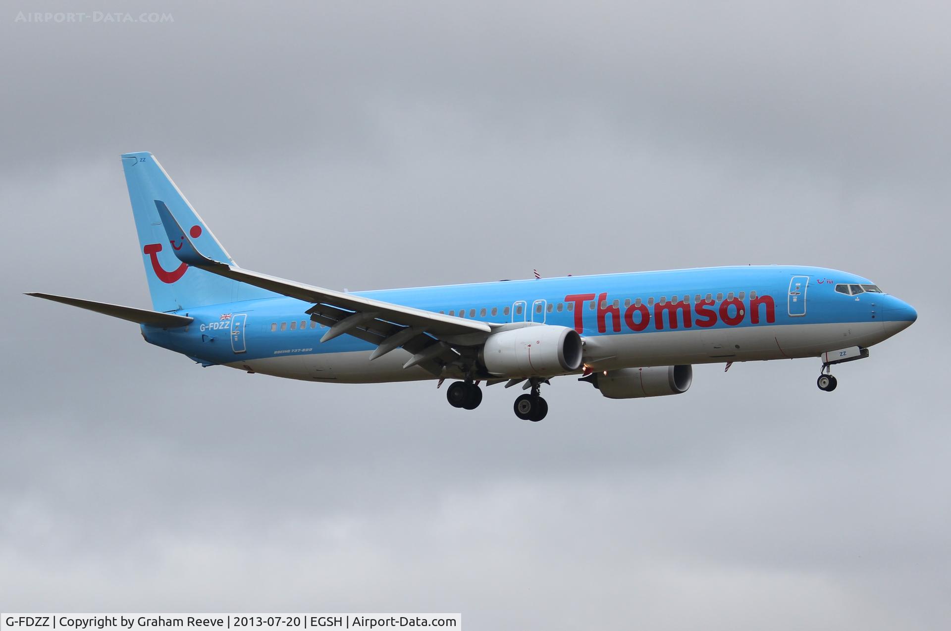 G-FDZZ, 2011 Boeing 737-8K5 C/N 37262, Coming into land at Norwich.