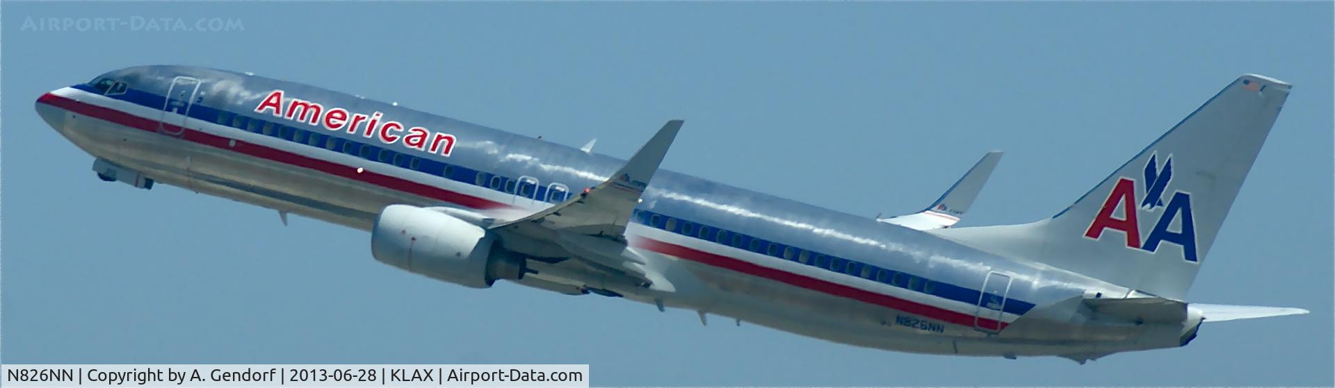 N826NN, 2010 Boeing 737-823 C/N 31089, American Airlines, seen here climbing out at Los Angeles Int´l(KLAX), bound for Chicago O´Hare Int´l(KORD)