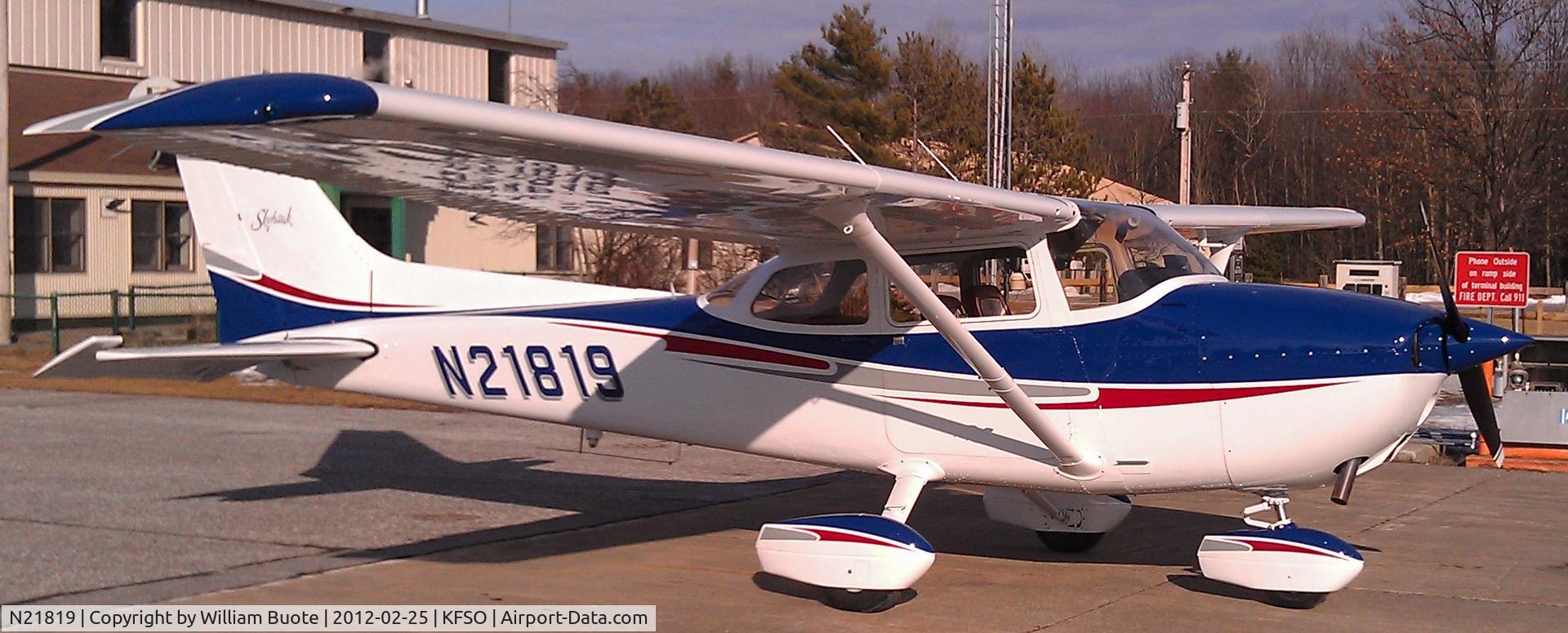 N21819, 1974 Cessna 172M C/N 17264029, Fully restored panel and interior, here in it's new paint job.   Has Penn Yan Aero 180 horsepower SuperHawk® STC.
