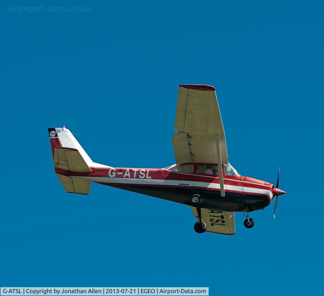 G-ATSL, 1966 Reims Cessna F172G Skyhawk C/N 0260, Approaching runway 19, Oban Airport.