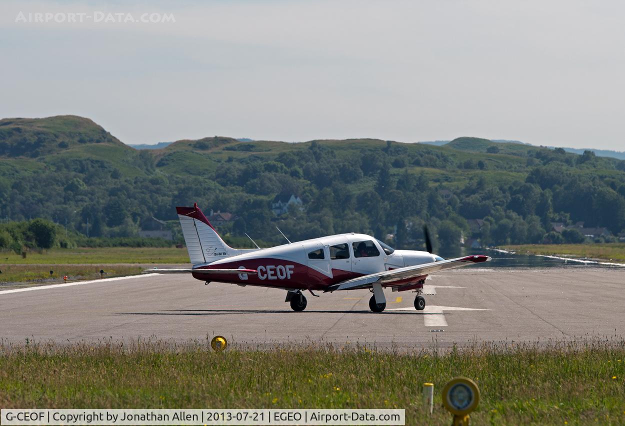 G-CEOF, 1988 Piper PA-28R-201 Cherokee Arrow III C/N 28R-37008, Turning at the end of runway 19, Oban Airport.