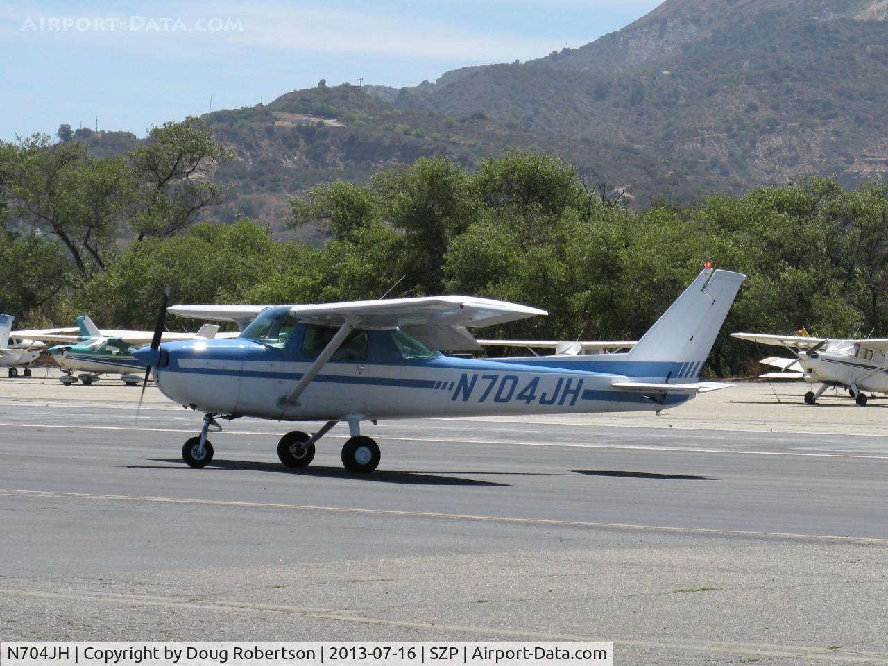 N704JH, 1976 Cessna 150M C/N 15078644, 1975 Cessna 150M, Continental O-200 100 Hp, taxi