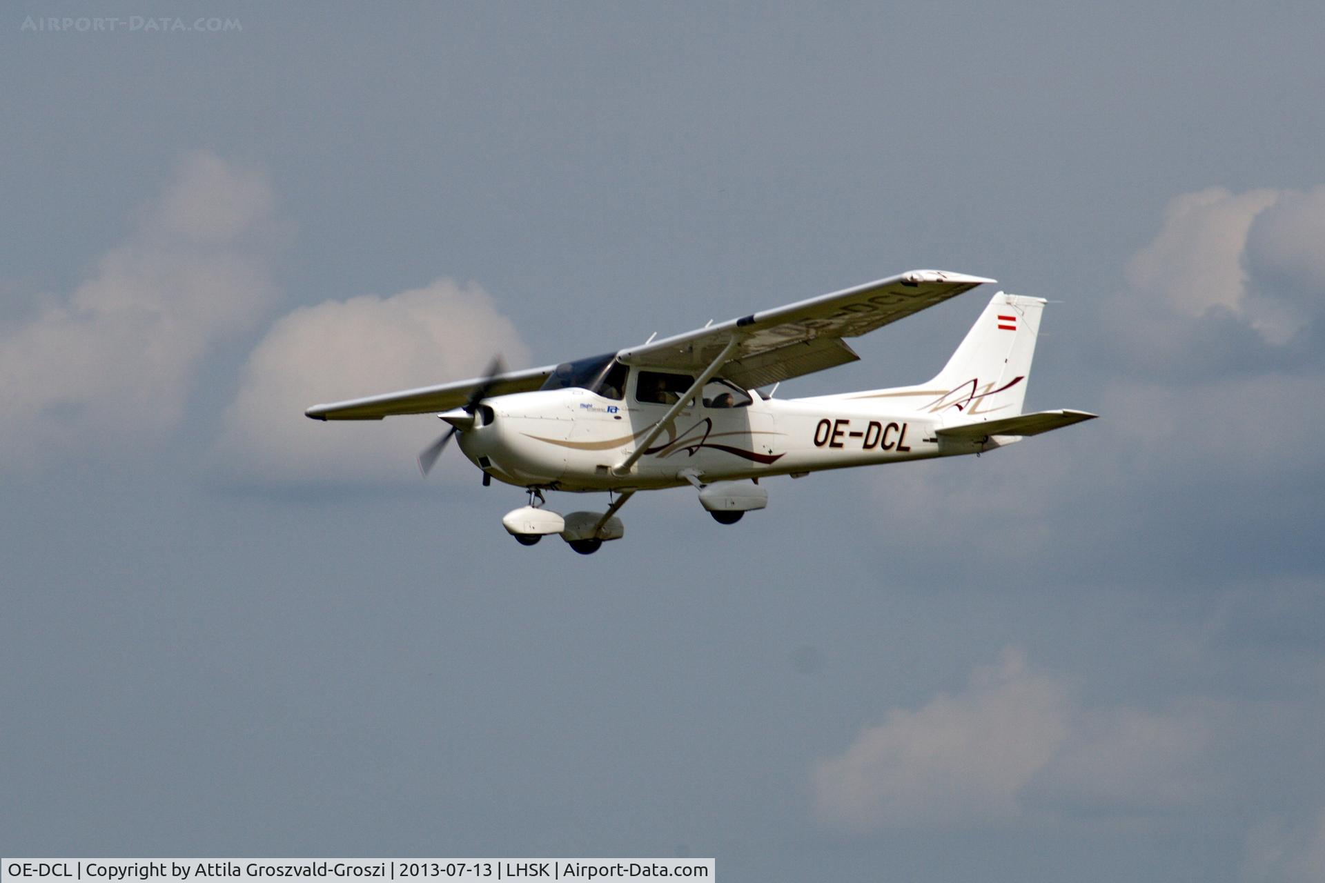 OE-DCL, Cessna 172S C/N 172S10773, Siofok-Kiliti Airport, Hungary