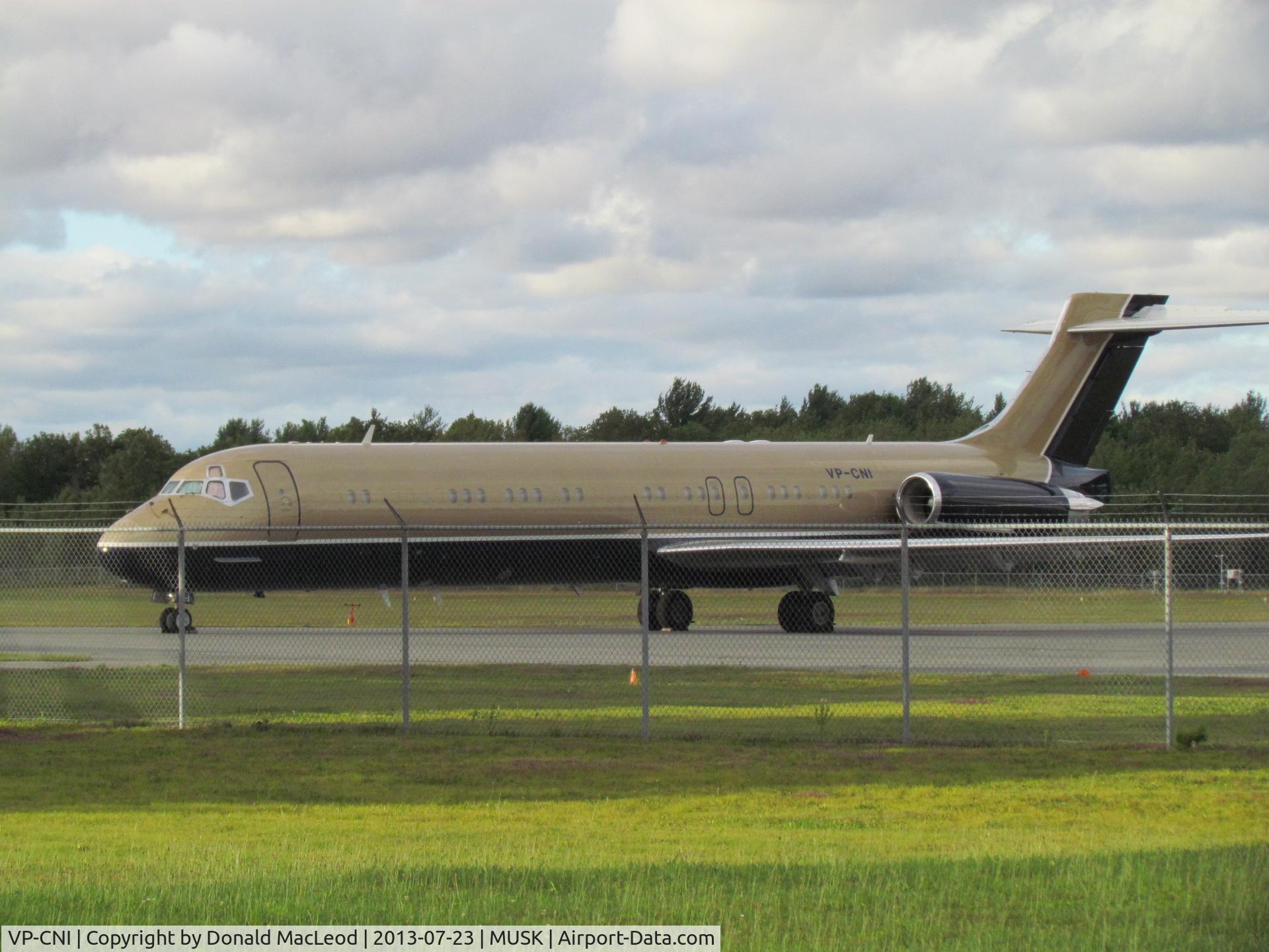 VP-CNI, 1989 McDonnell Douglas MD-87 (DC-9-87) C/N 49767, Muskoka Airport  Gravenhurst Ontario