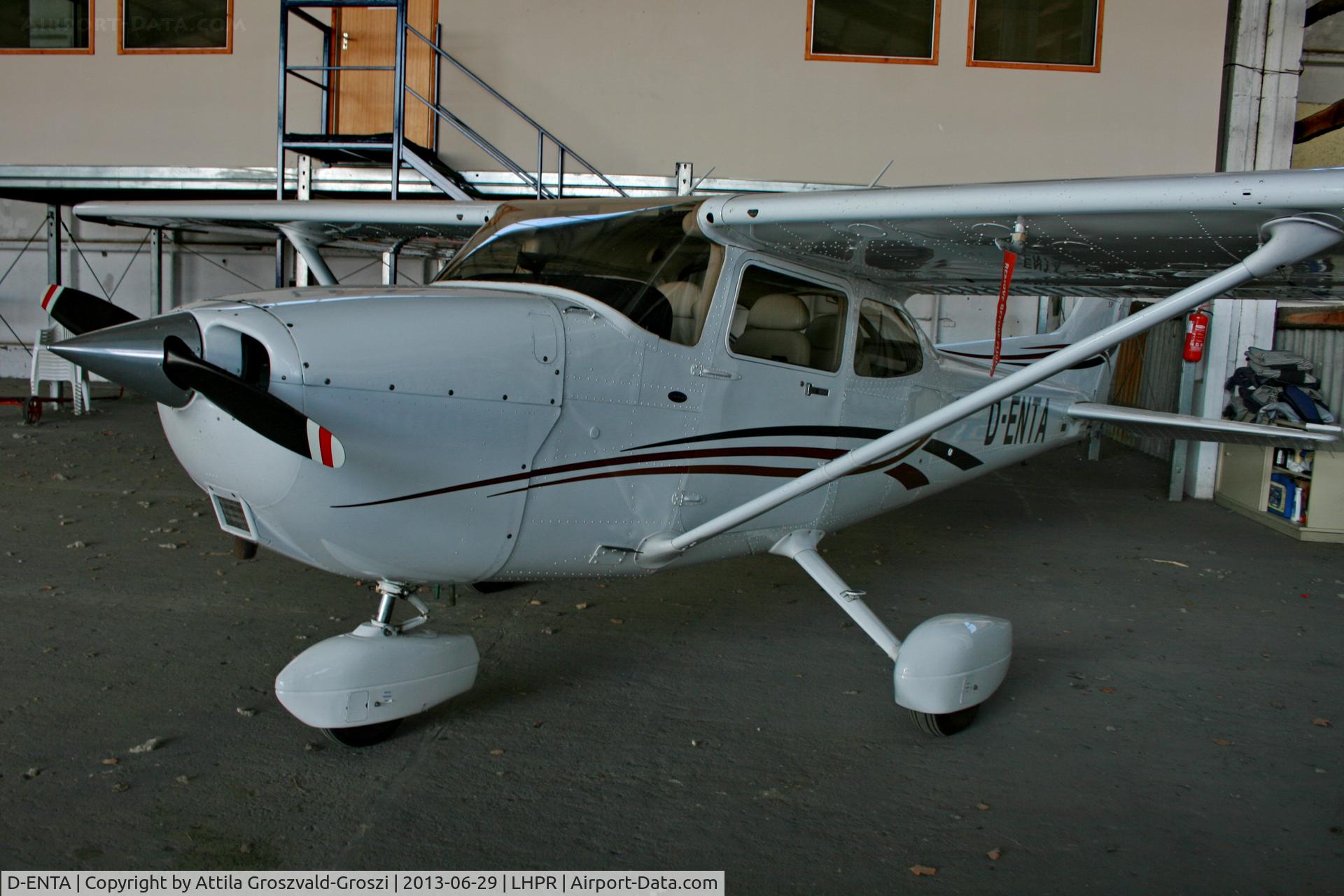 D-ENTA, 2006 Cessna 172S C/N 172S10157, Györ-Pér Airport - Hungary