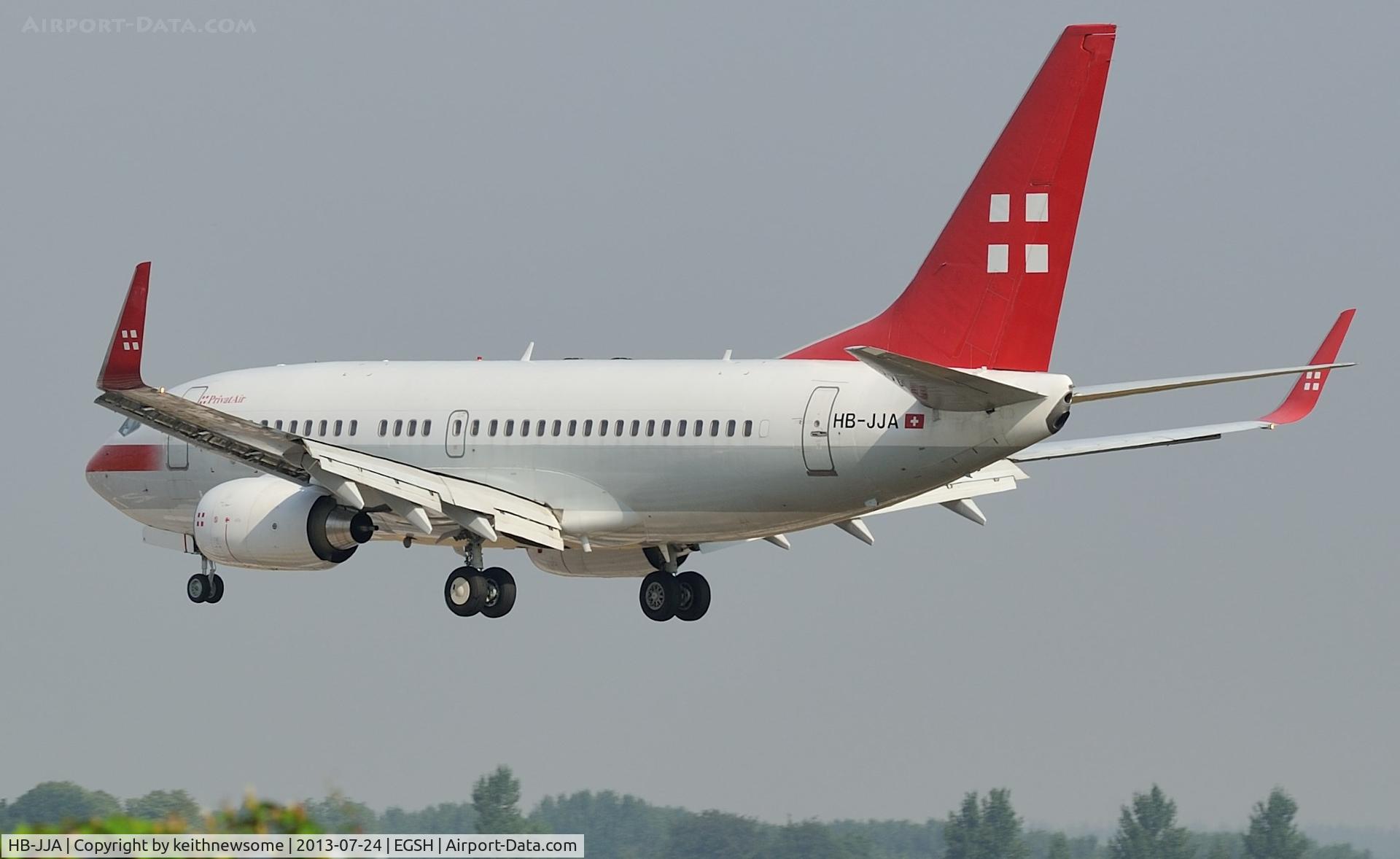 HB-JJA, 2005 Boeing 737-7AK BBJ C/N 34303, Landing in good light onto runway 27.