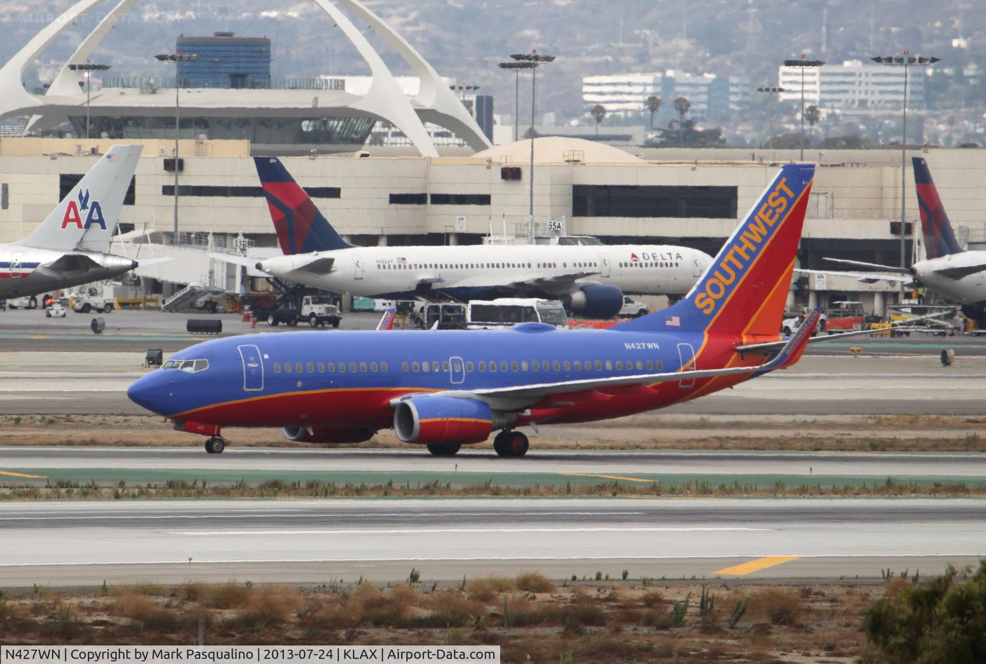 N427WN, 2002 Boeing 737-7H4 C/N 29831, Boeing 737-700