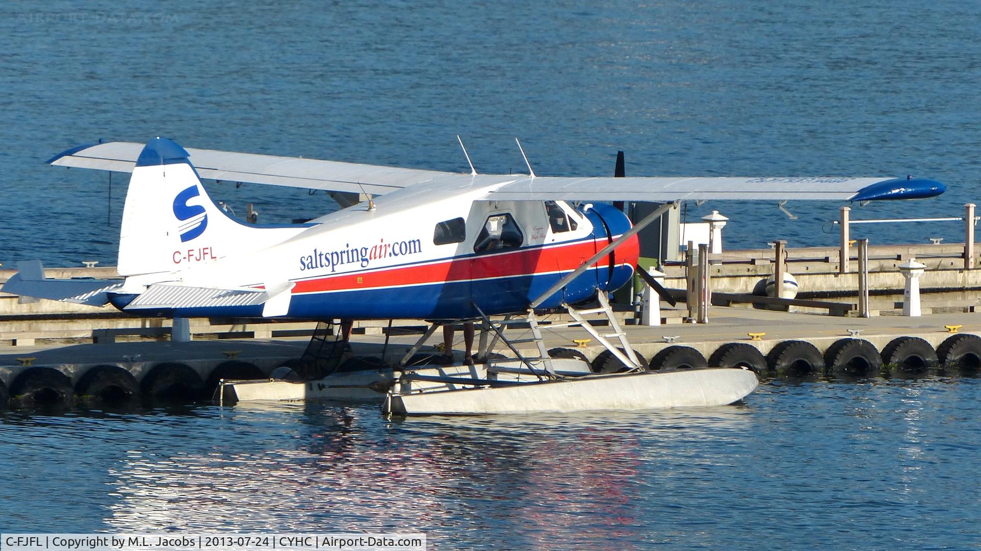 C-FJFL, 1956 De Havilland Canada DHC-2 Beaver Mk.1 C/N 898, SaltSpring Air Beaver tied up in Coal Harbour.