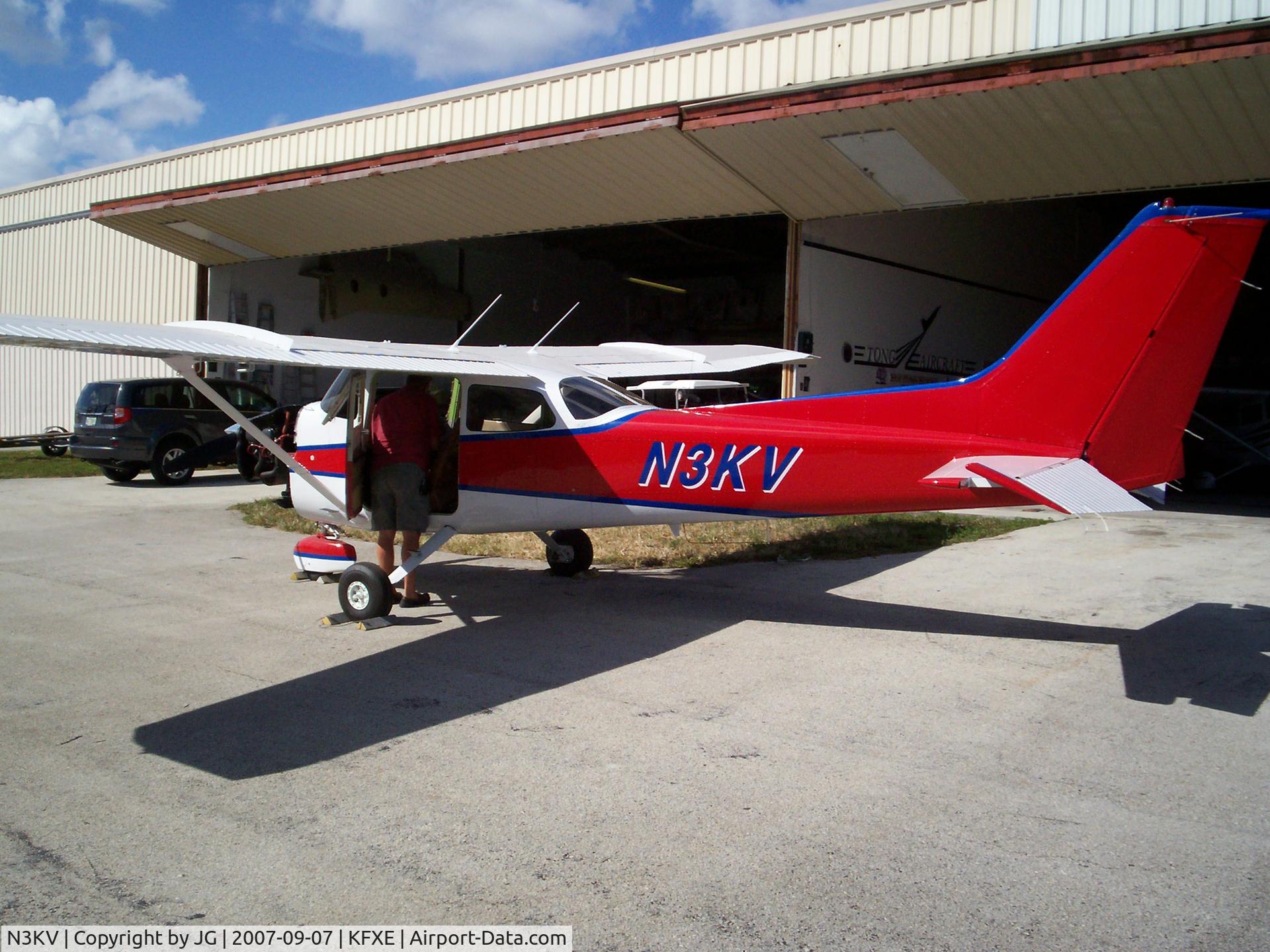 N3KV, 1981 Cessna 172P C/N 17274768, N3KV at annual
