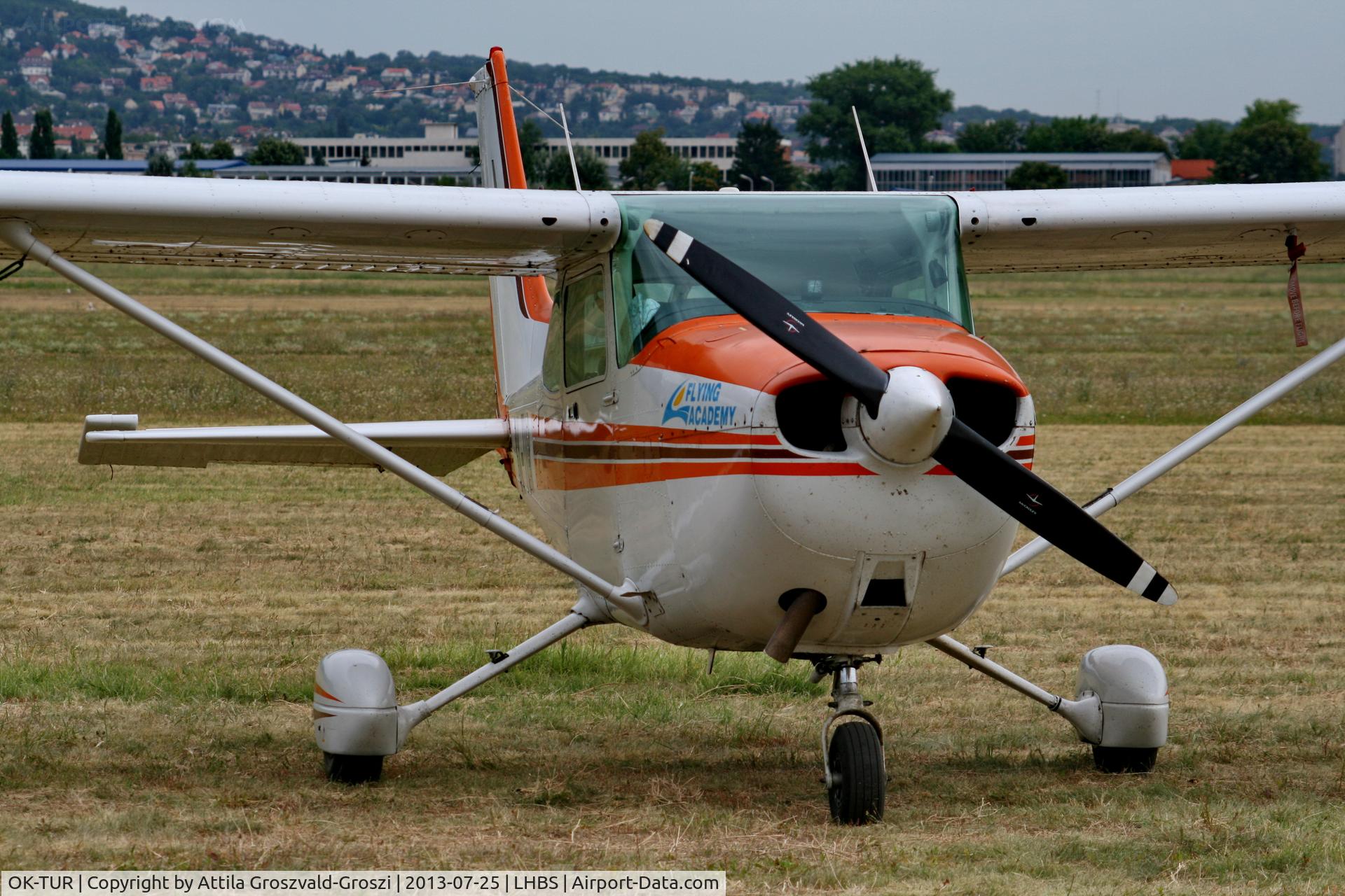 OK-TUR, 1982 Cessna 172P C/N 17275770, Budaörs Airport