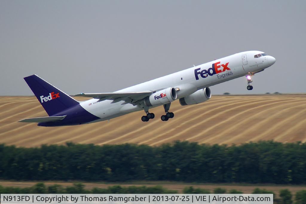 N913FD, 1988 Boeing 757-28A C/N 24017, FedEx - Federal Express Boeing 757-200