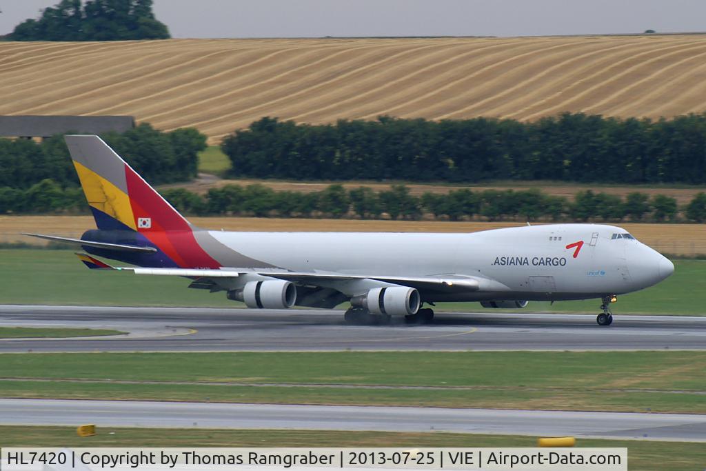 HL7420, 1995 Boeing 747-48EF (SCD) C/N 25783, Asiana Airlines Boeing 747-400