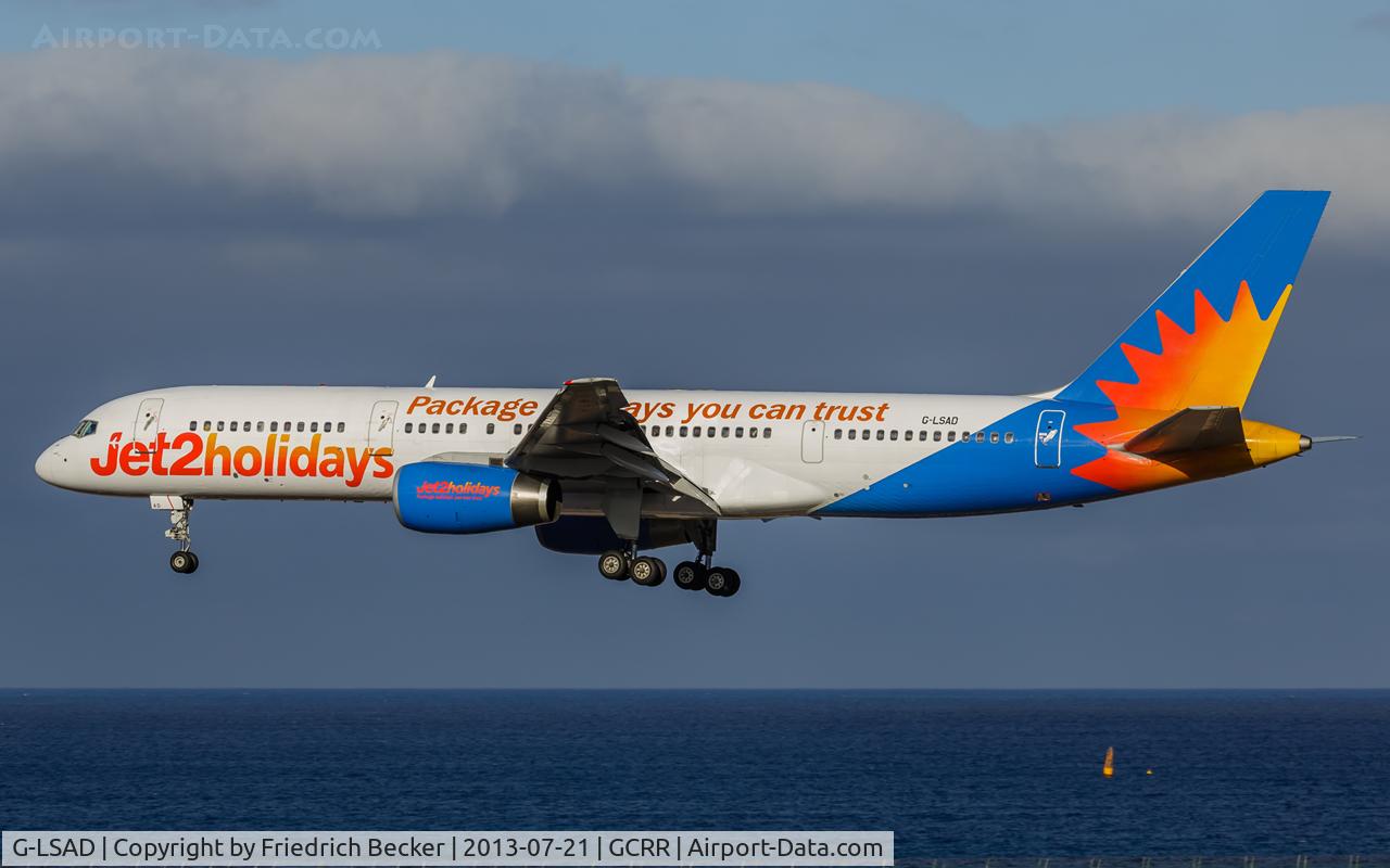 G-LSAD, 1989 Boeing 757-236 C/N 24397, short final at Arrecife
