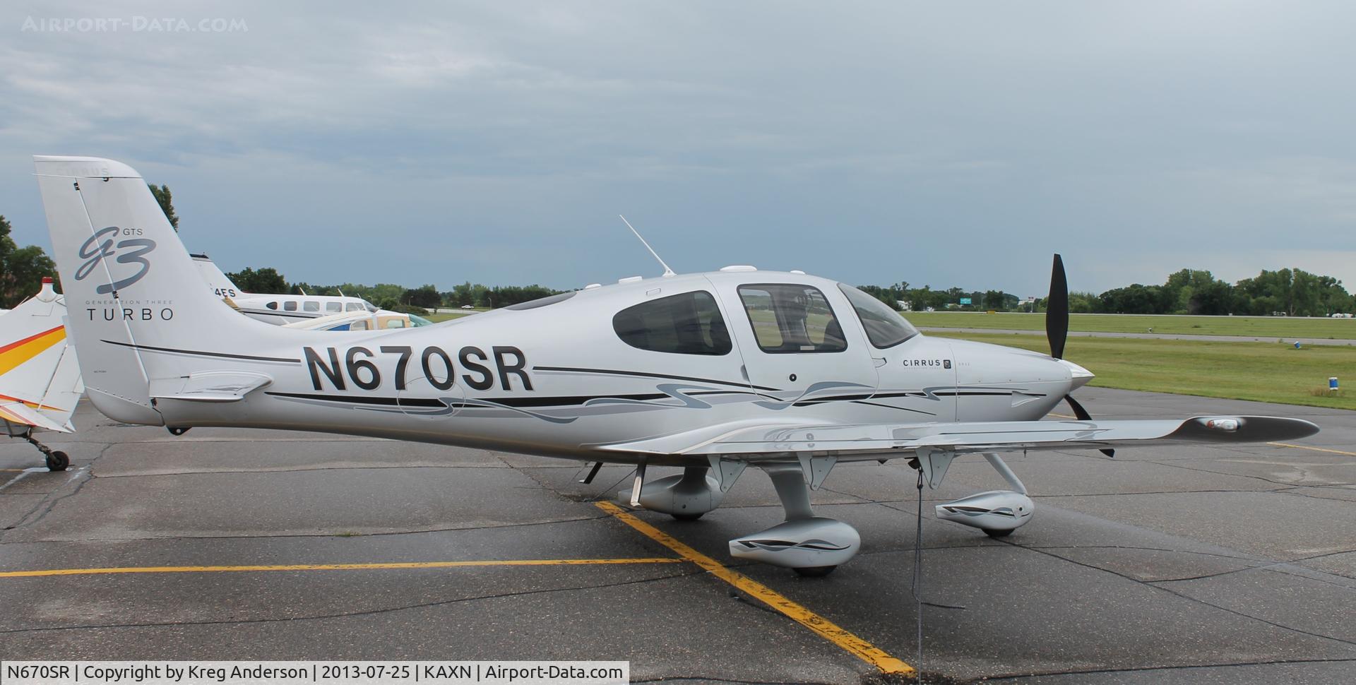 N670SR, 2007 Cirrus SR22 C/N 2863, Cirrus SR22 on the line.
