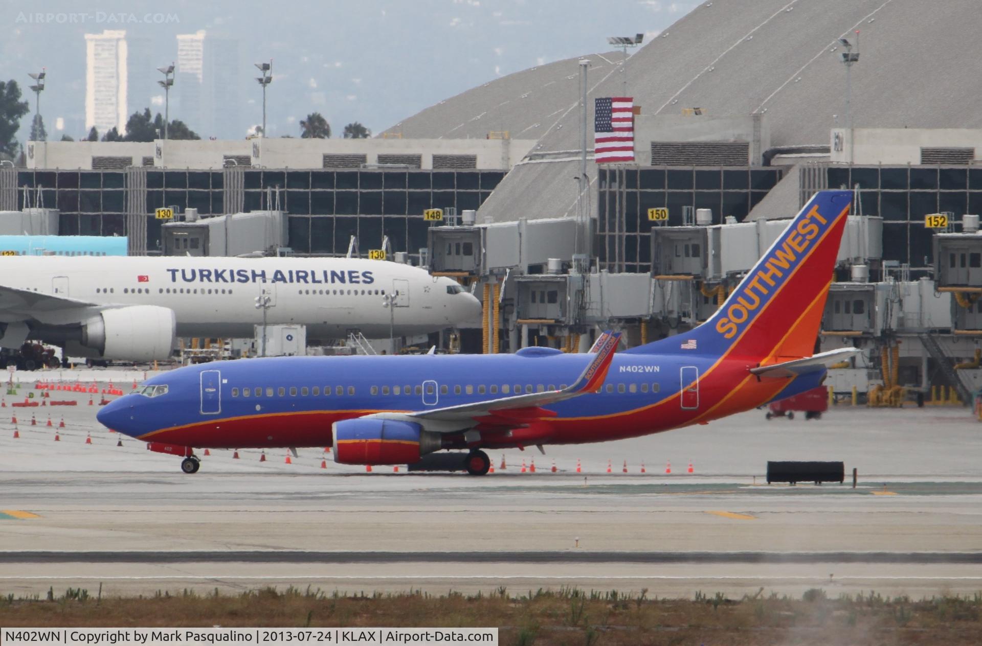 N402WN, 2001 Boeing 737-7H4 C/N 29814, Boeing 737-700