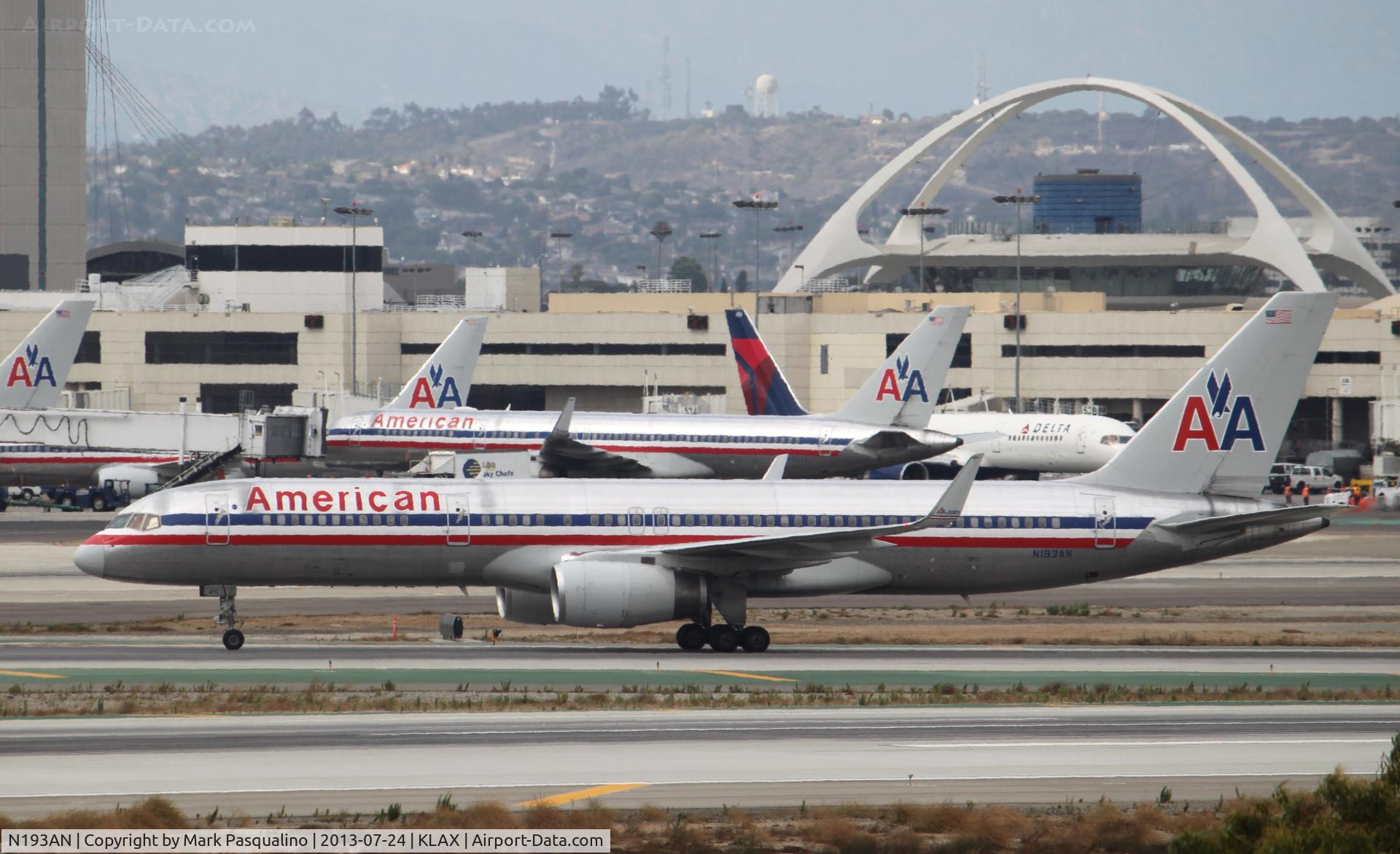 N193AN, 2001 Boeing 757-223 C/N 32387, Boeing 757-200