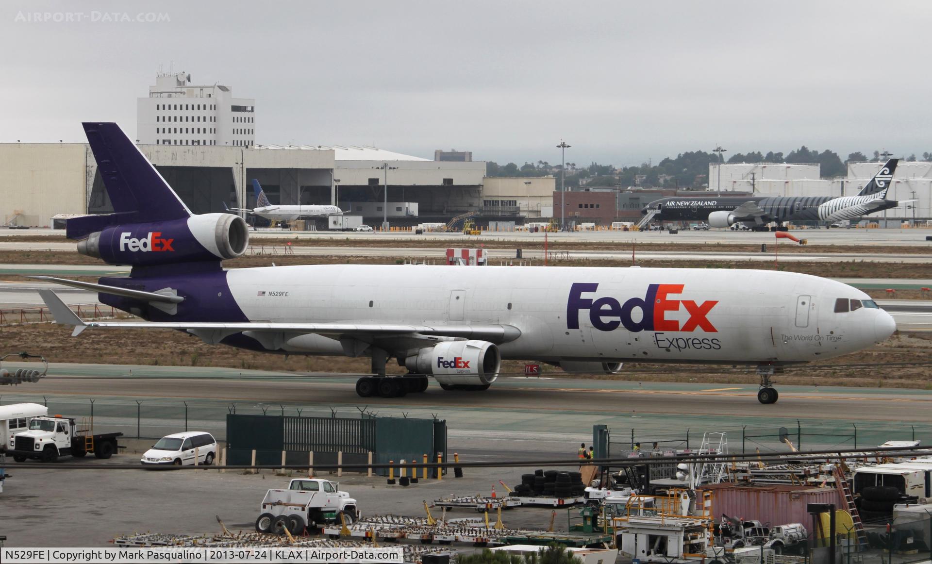 N529FE, 1998 McDonnell Douglas MD-11F C/N 48624, MD-11F