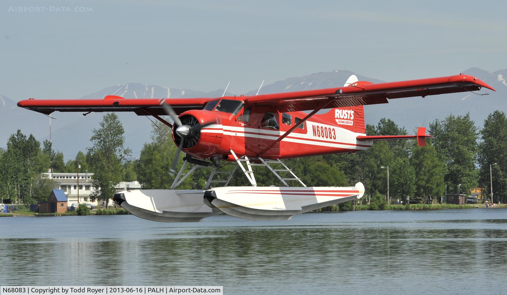 N68083, 1958 De Havilland Canada DHC-2 Beaver Mk.I C/N 1254, Departing Lake Hood