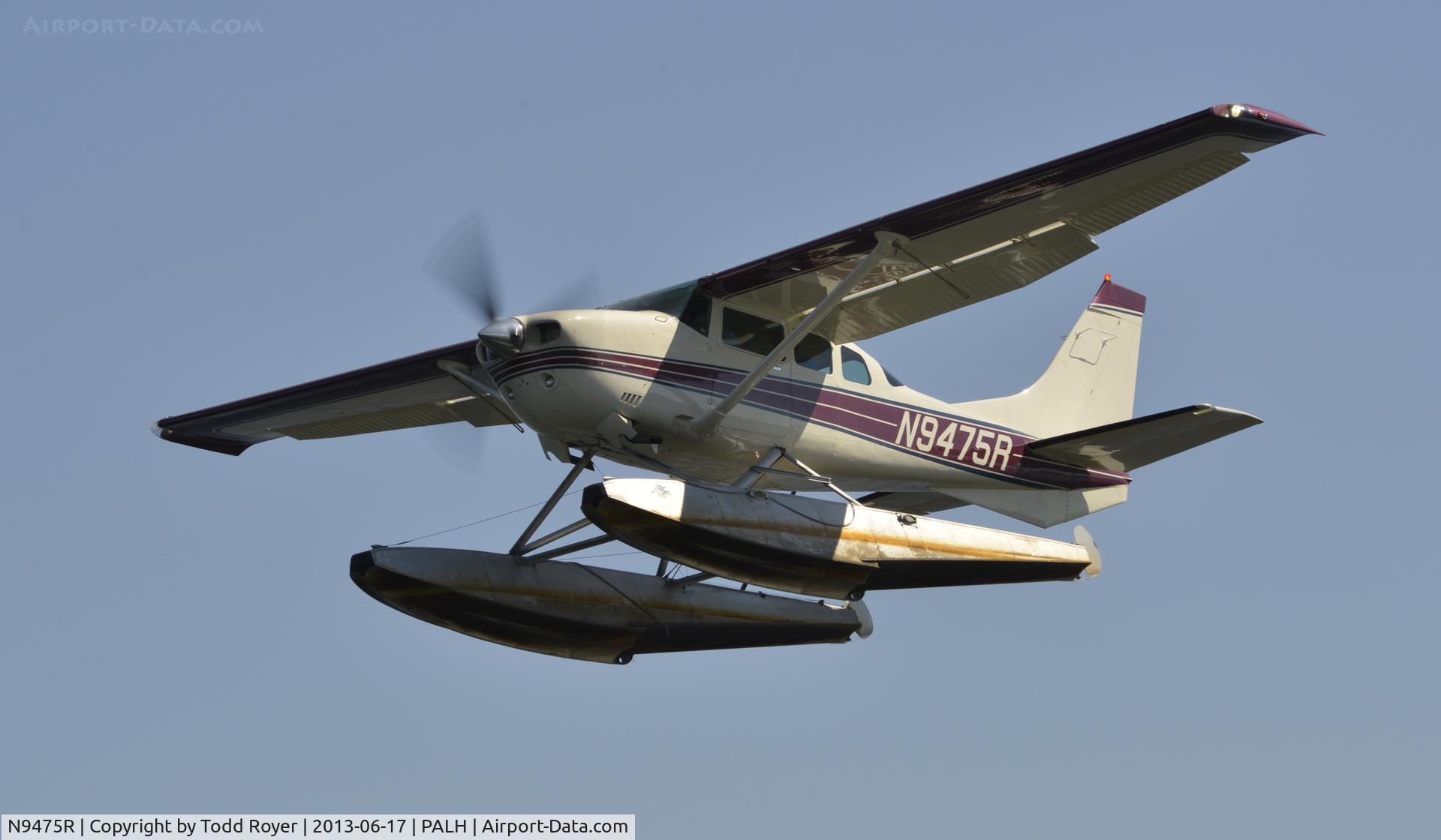 N9475R, 1985 Cessna TU206G Turbo Stationair Turbo Stationair C/N U20606872, Landing at Lake Hood