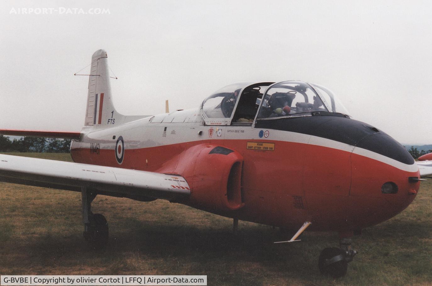 G-BVBE, 1960 Hunting P-84 Jet Provost T.3A C/N PAC/W/10140, Ferté Alais airshow 1995
