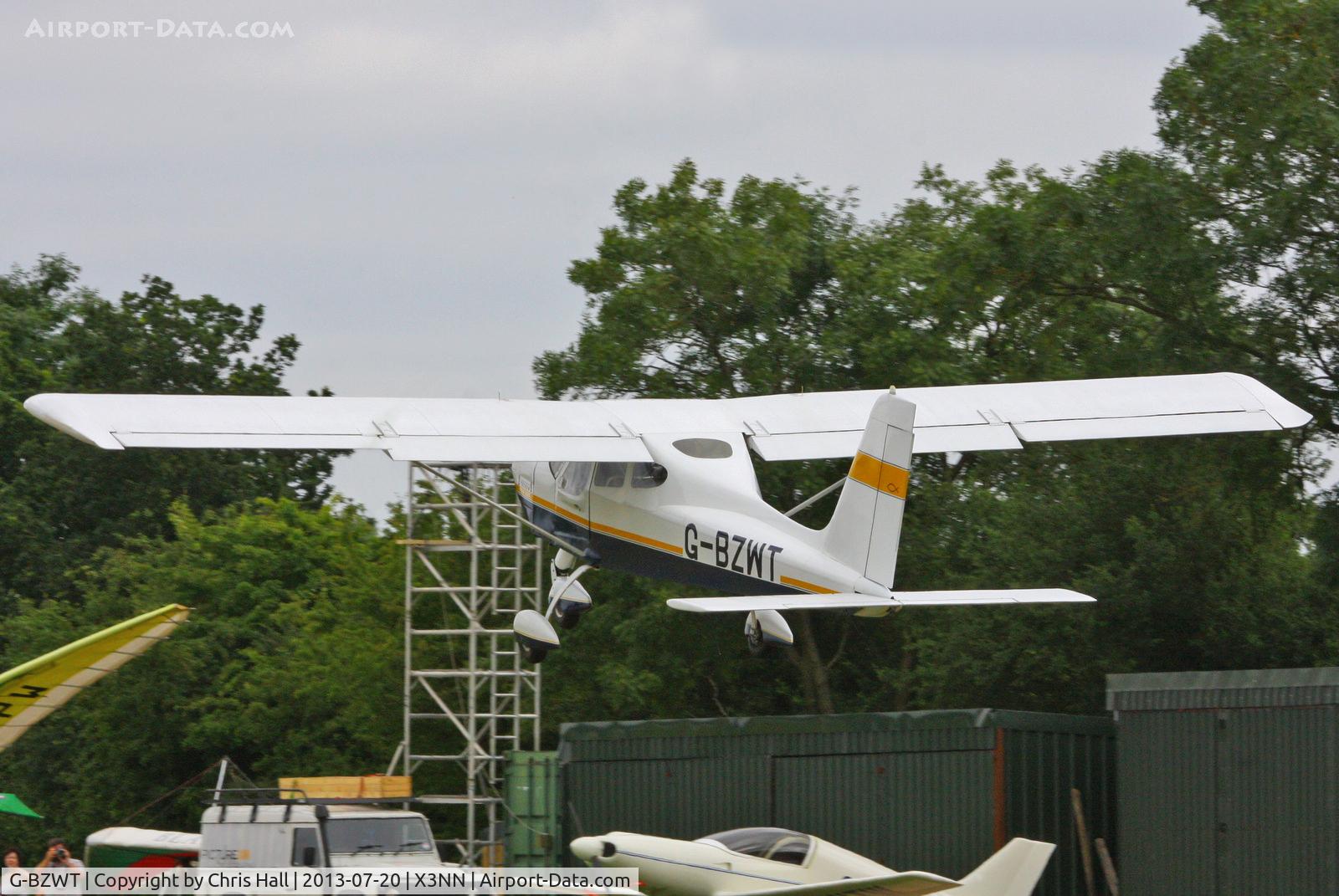 G-BZWT, 2001 Tecnam P-92EA Echo C/N PFA 318-13681, at the Stoke Golding stakeout 2013