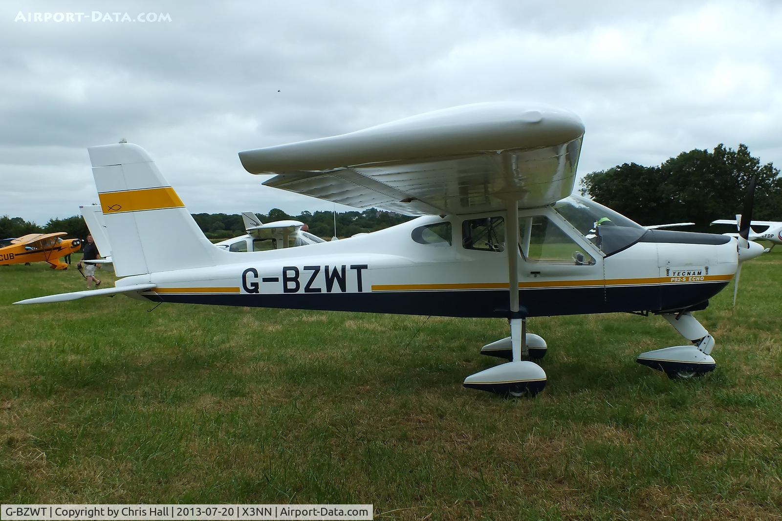 G-BZWT, 2001 Tecnam P-92EA Echo C/N PFA 318-13681, at the Stoke Golding stakeout 2013