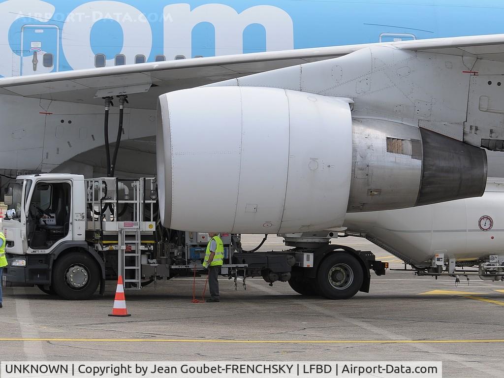 UNKNOWN, Boeing 747 C/N Unknown, refueling 747 Corsair, parking Fox