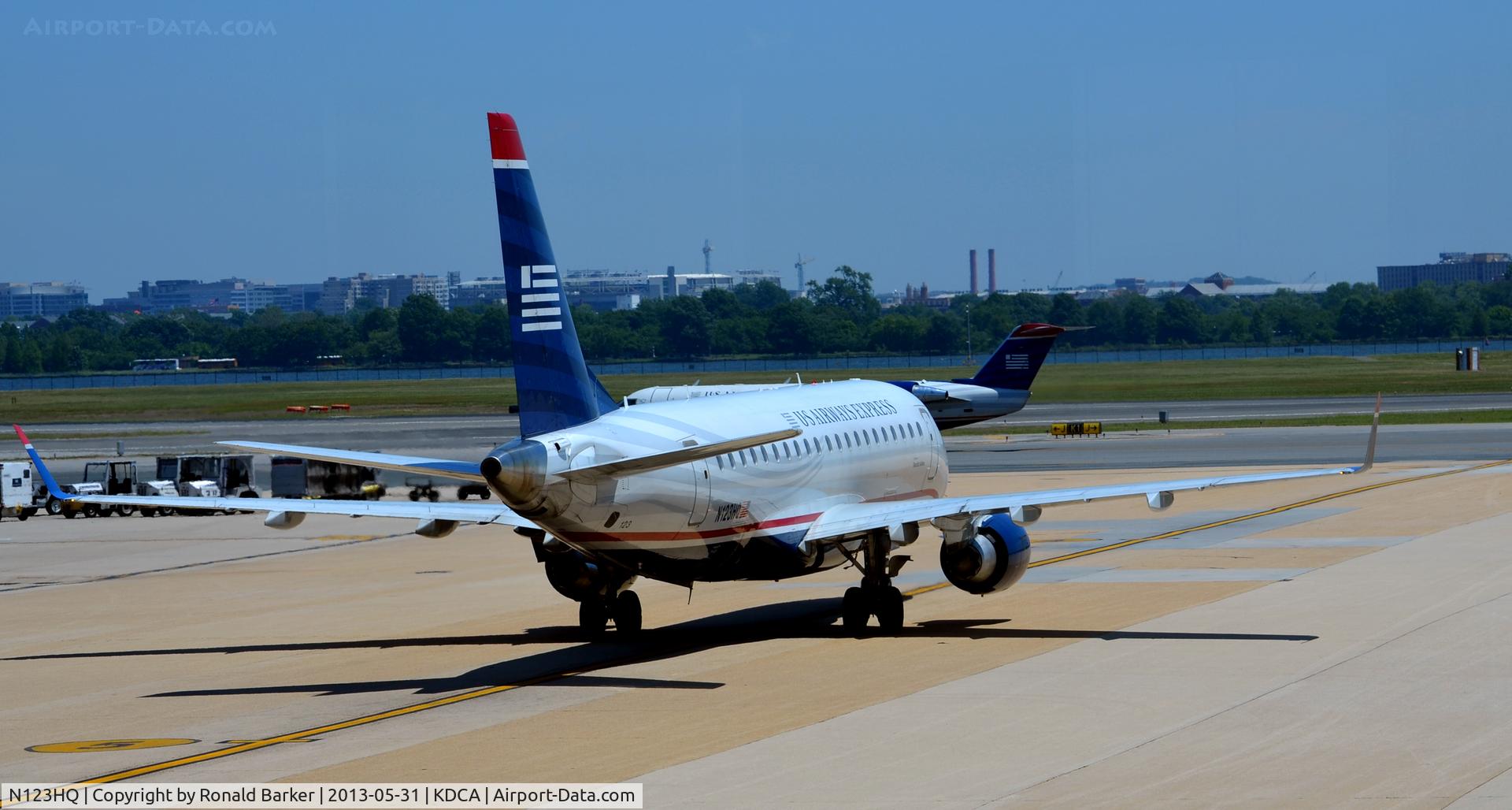 N123HQ, 2007 Embraer 175LR (ERJ-170-200LR) C/N 17000199, TAXI DCA