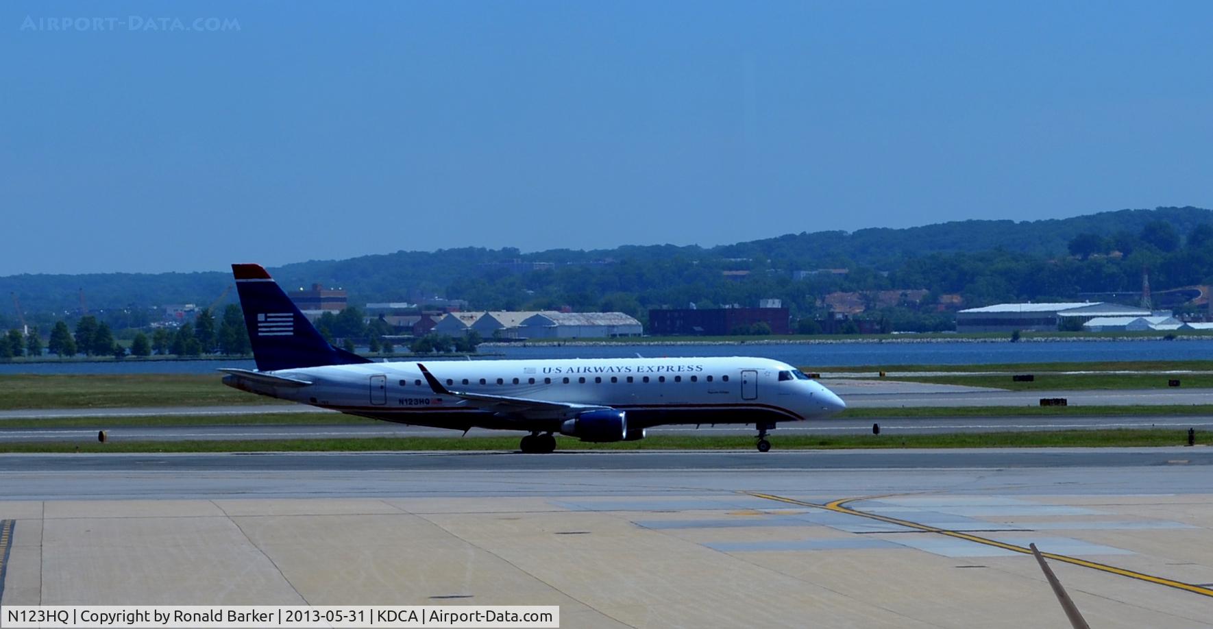 N123HQ, 2007 Embraer 175LR (ERJ-170-200LR) C/N 17000199, Taxi DCA