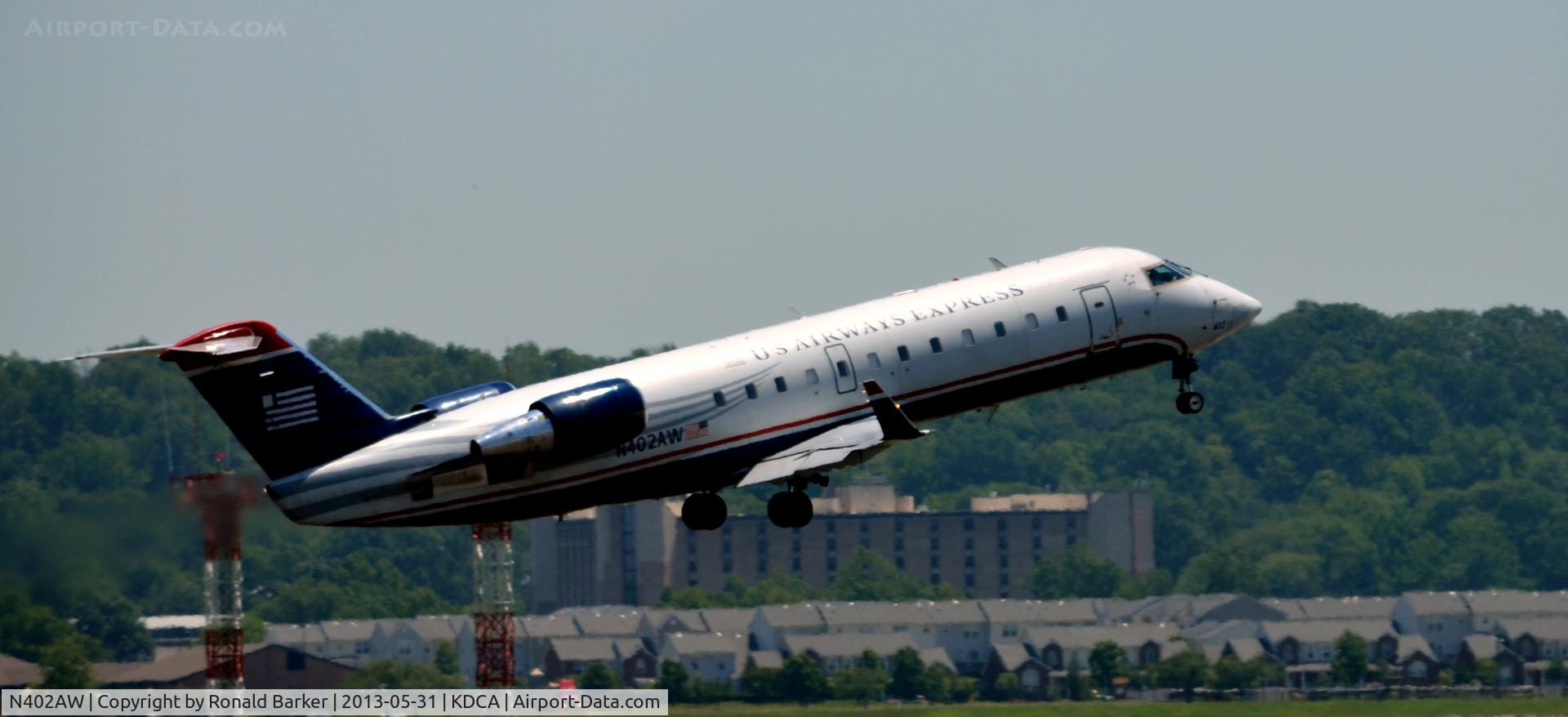N402AW, 1998 Bombardier CRJ-200LR (CL-600-2B19) C/N 7281, Departure DCA