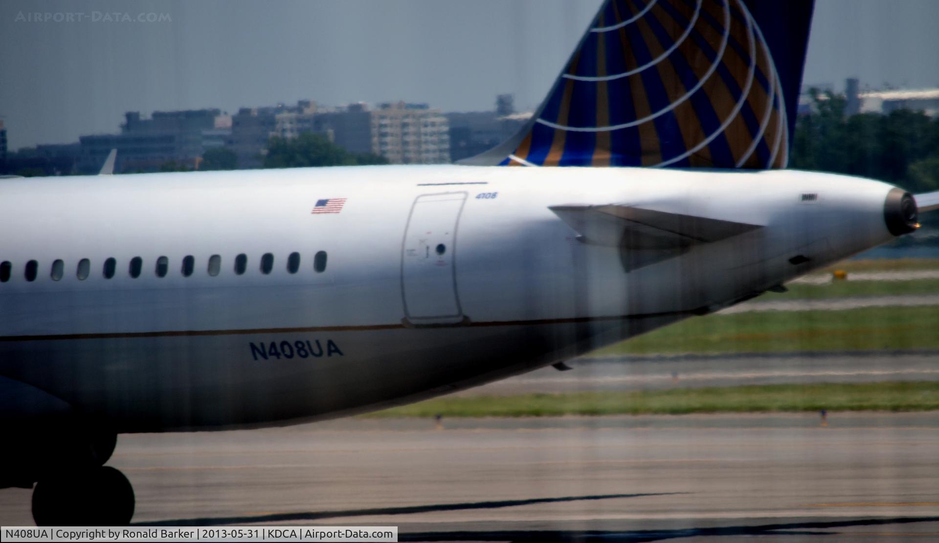 N408UA, 1994 Airbus A320-232 C/N 457, Taxi DCA