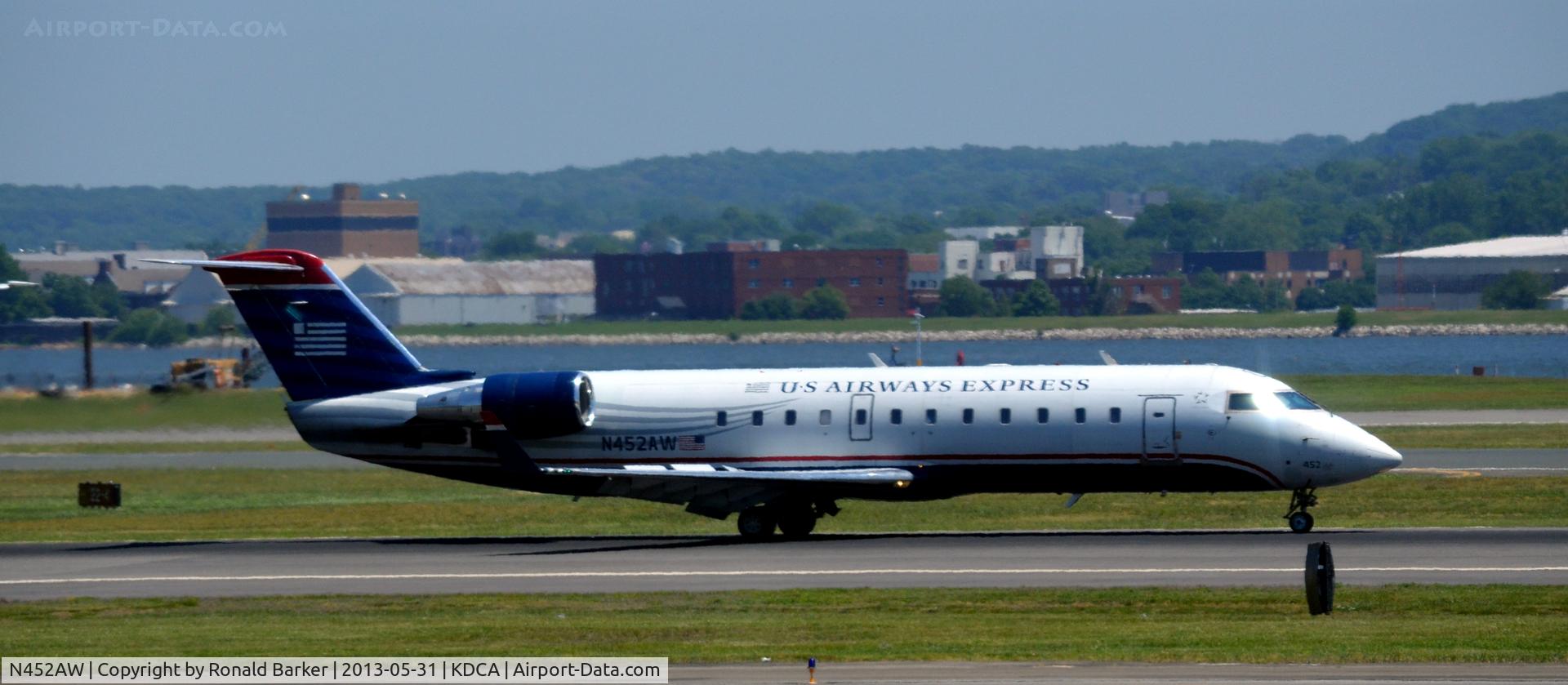 N452AW, 2003 Bombardier CRJ-200LR (CL-600-2B19) C/N 7835, Landing DCA