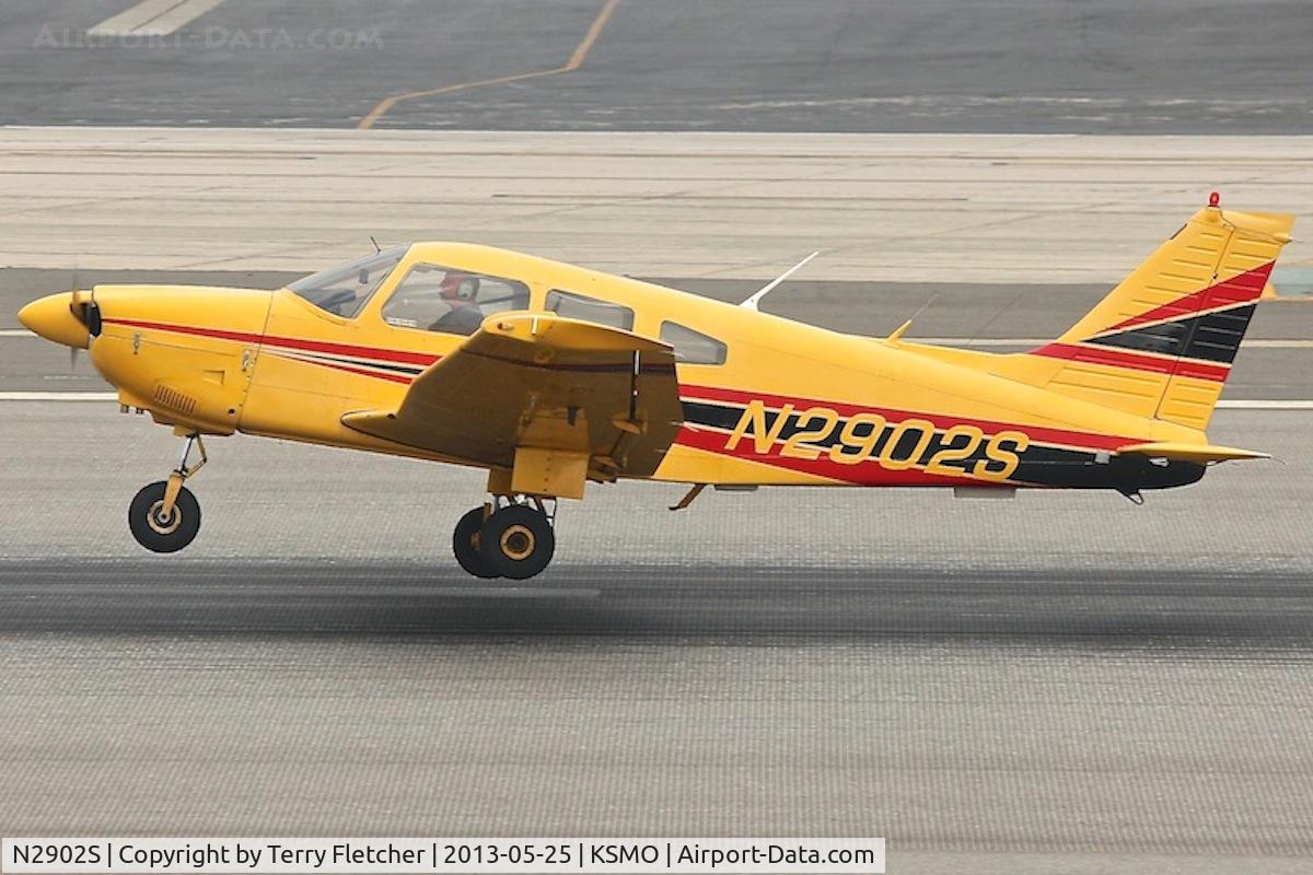N2902S, Piper PA-28-181 Archer II C/N 28-7990540, At Santa Monica Airport , California