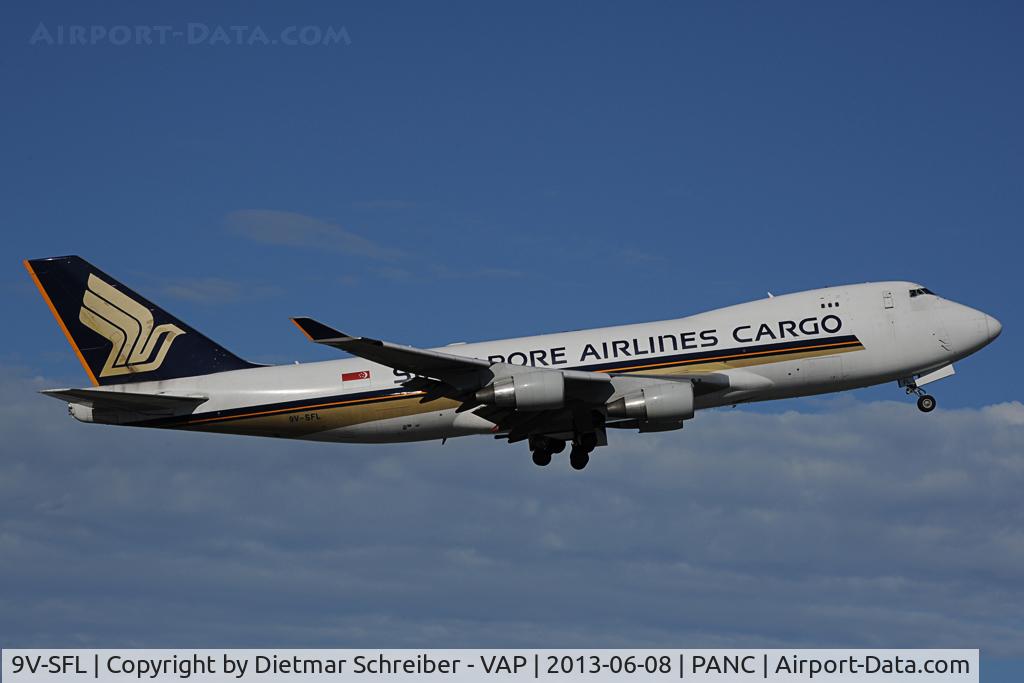 9V-SFL, 2003 Boeing 747-412F/SCD C/N 32897, Singapore Airlines Boeing 747-400