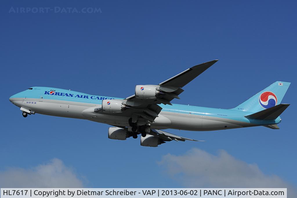 HL7617, 2013 Boeing 747-8B5F C/N 37654, Korean Air Boeing 747-8