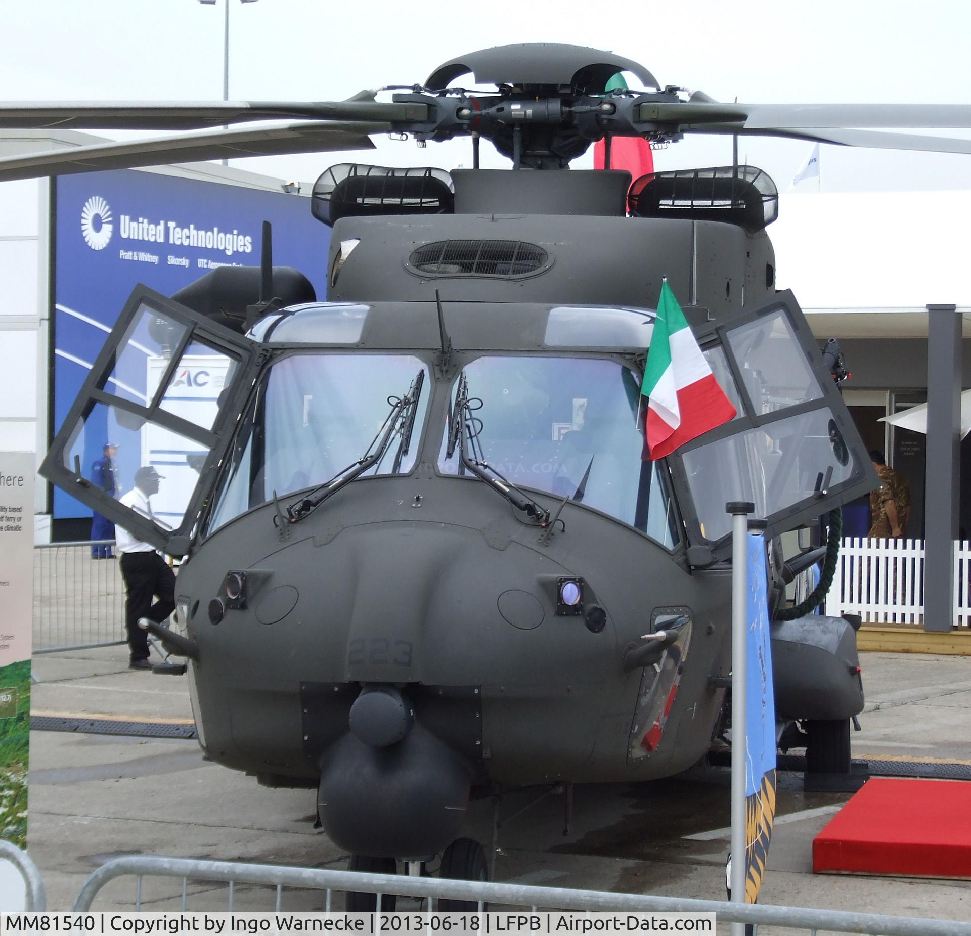 MM81540, NHI NH-90 TTH Caiman C/N 1141/GITA24, NHI NH90 TTH of the Esercito Italiano (Italian Army Aviation) at the Aerosalon 2013, Paris