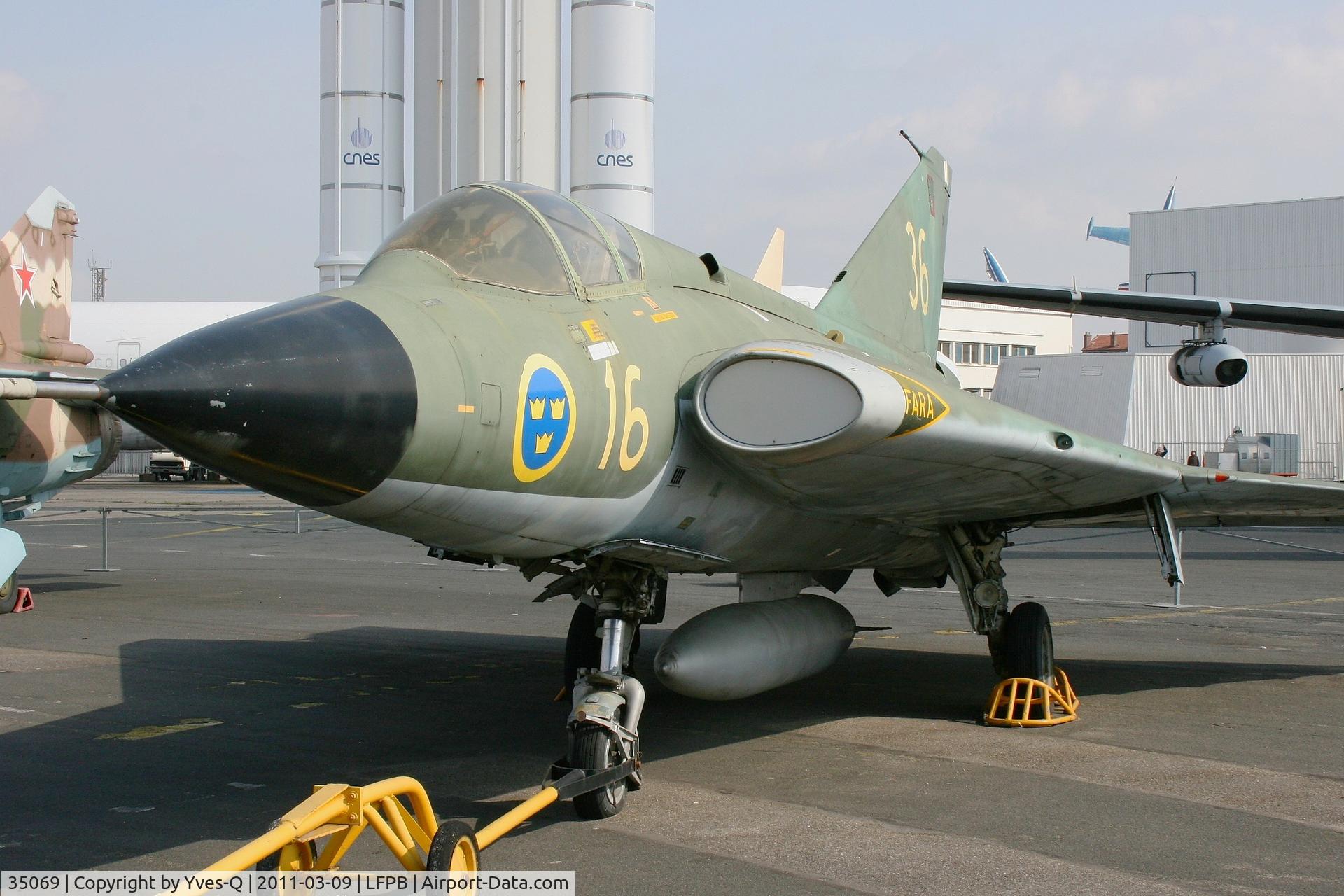 35069, 1961 Saab J-35A Draken C/N 35-069, Saab J-35A Draken, Air & Space Museum Paris-Le Bourget (LFPB)