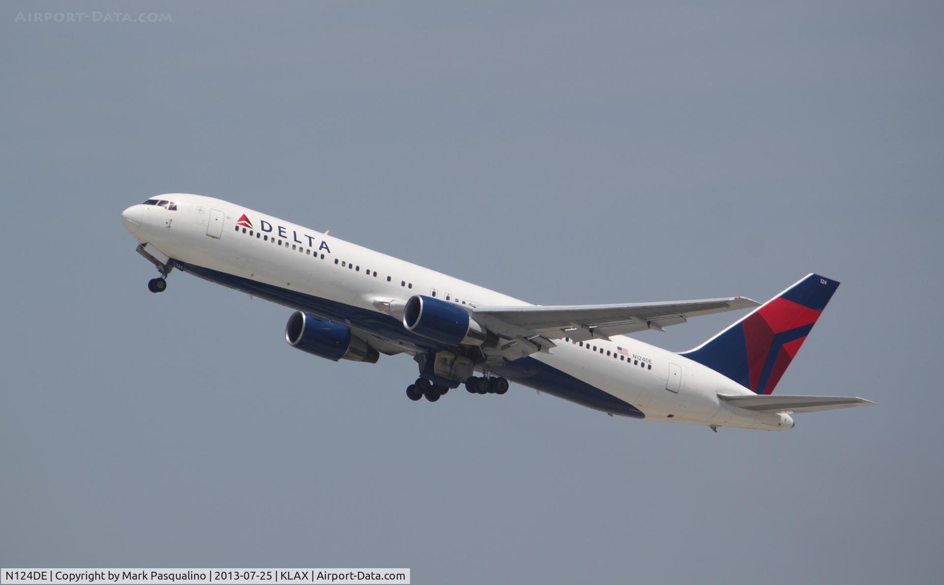 N124DE, 1987 Boeing 767-332 C/N 23438, Boeing 767-300