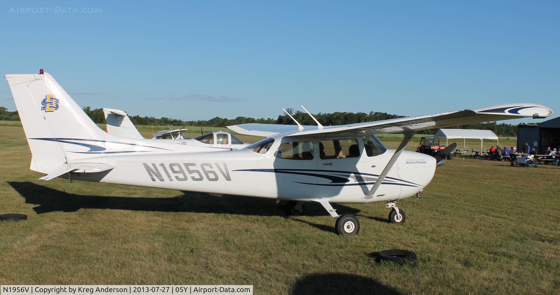 N1956V, 2005 Cessna 172S C/N 172S9934, 2013 Henning Fly-in Breakfast