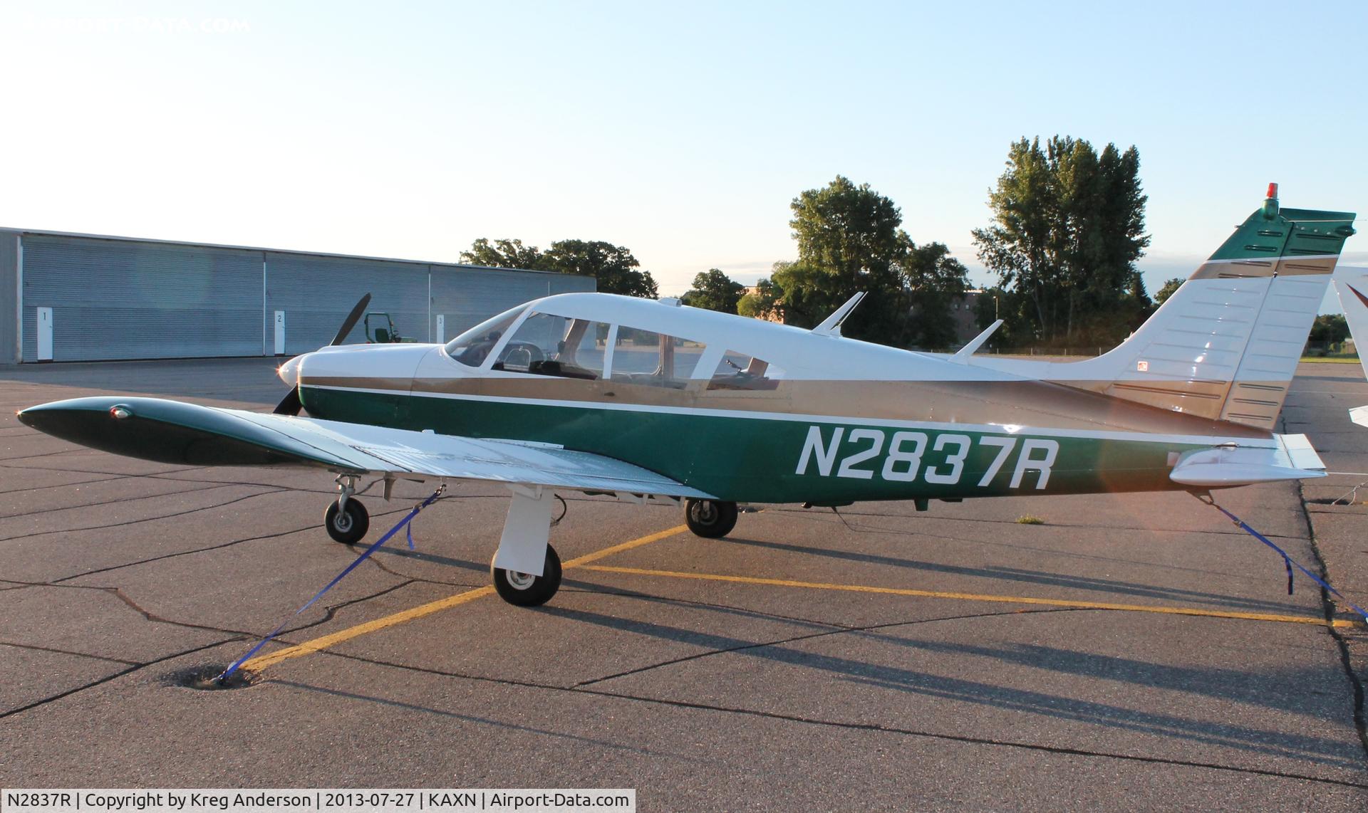 N2837R, 1969 Piper PA-28R-200 C/N 28R-35303, Piper PA-28R-200 Arrow on the line.