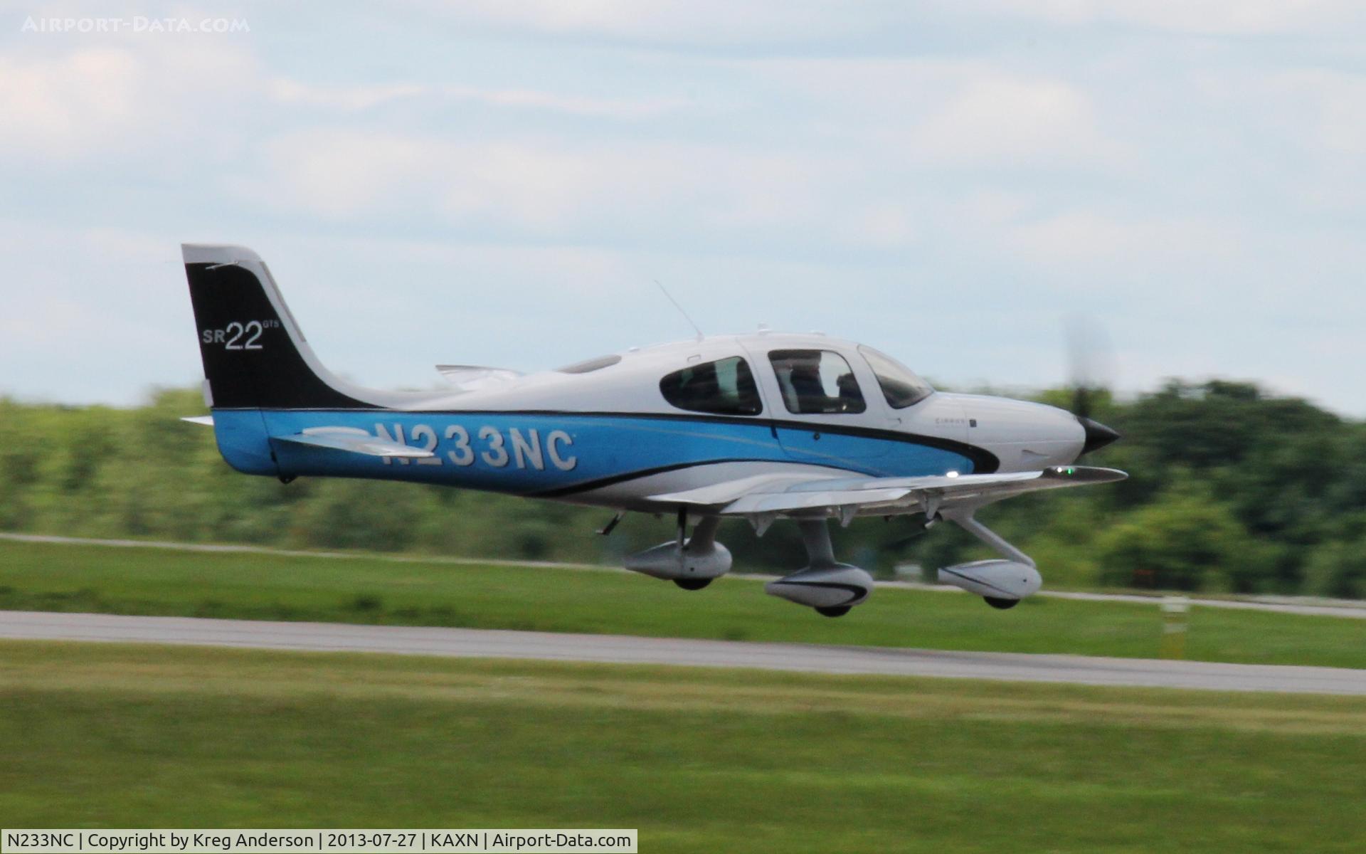 N233NC, 2012 Cirrus SR22 C/N 3905, Cirrus SR22 departing runway 31.
