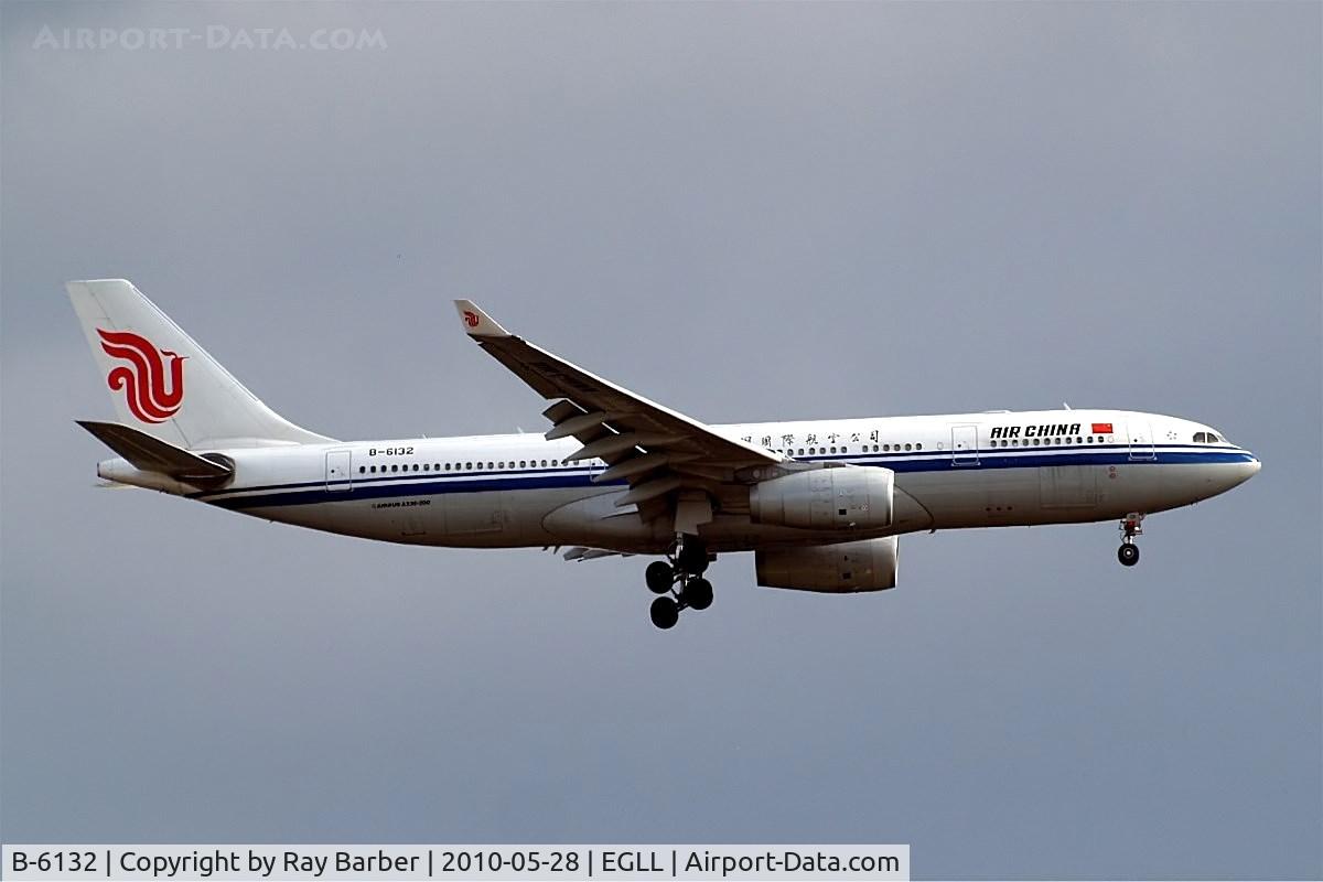 B-6132, 2008 Airbus A330-243 C/N 944, Airbus A330-243 [944] (Air China) Home~G 28/05/2010. On approach 27L.