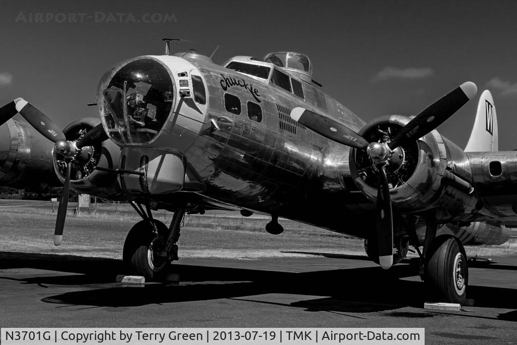 N3701G, 1944 Boeing B-17G Flying Fortress C/N 44-8543A, 