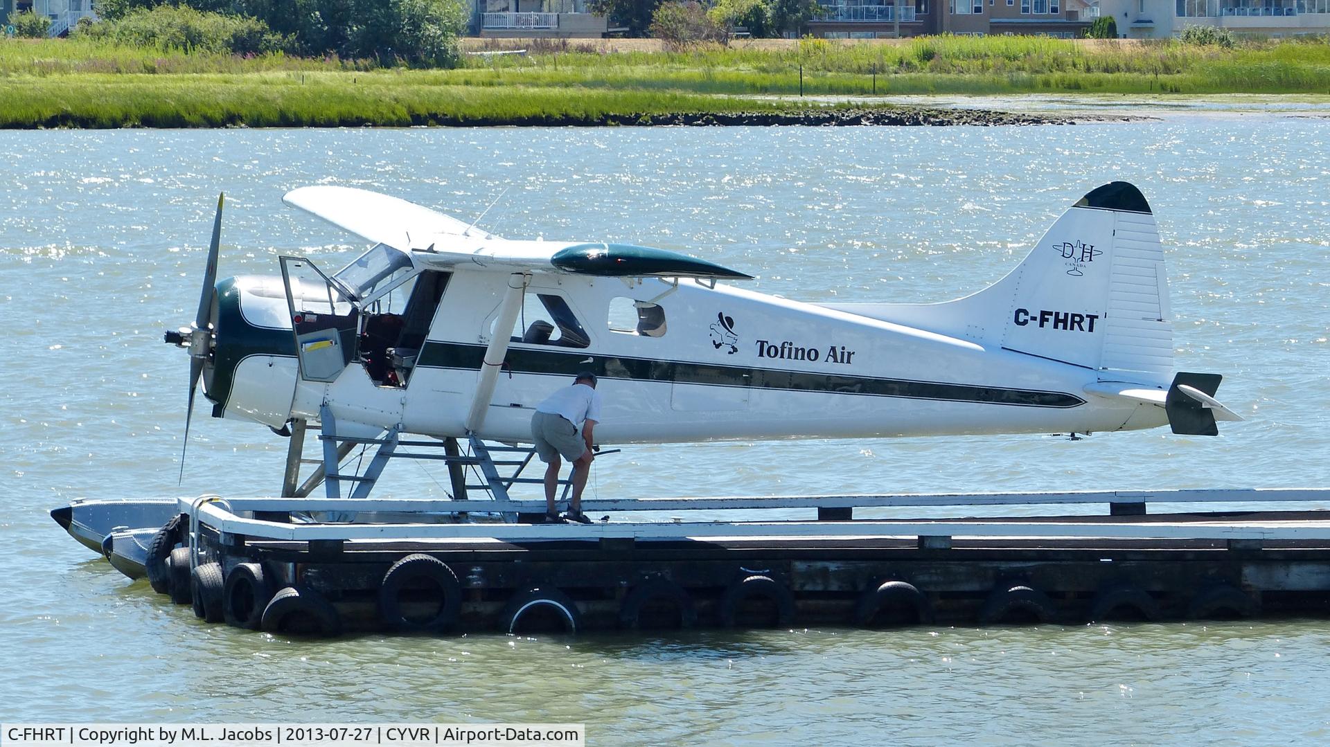 C-FHRT, 1959 De Havilland Canada DHC-2 Beaver Mk.1 C/N 1203, Tofino Air Beaver tying up at the dock.