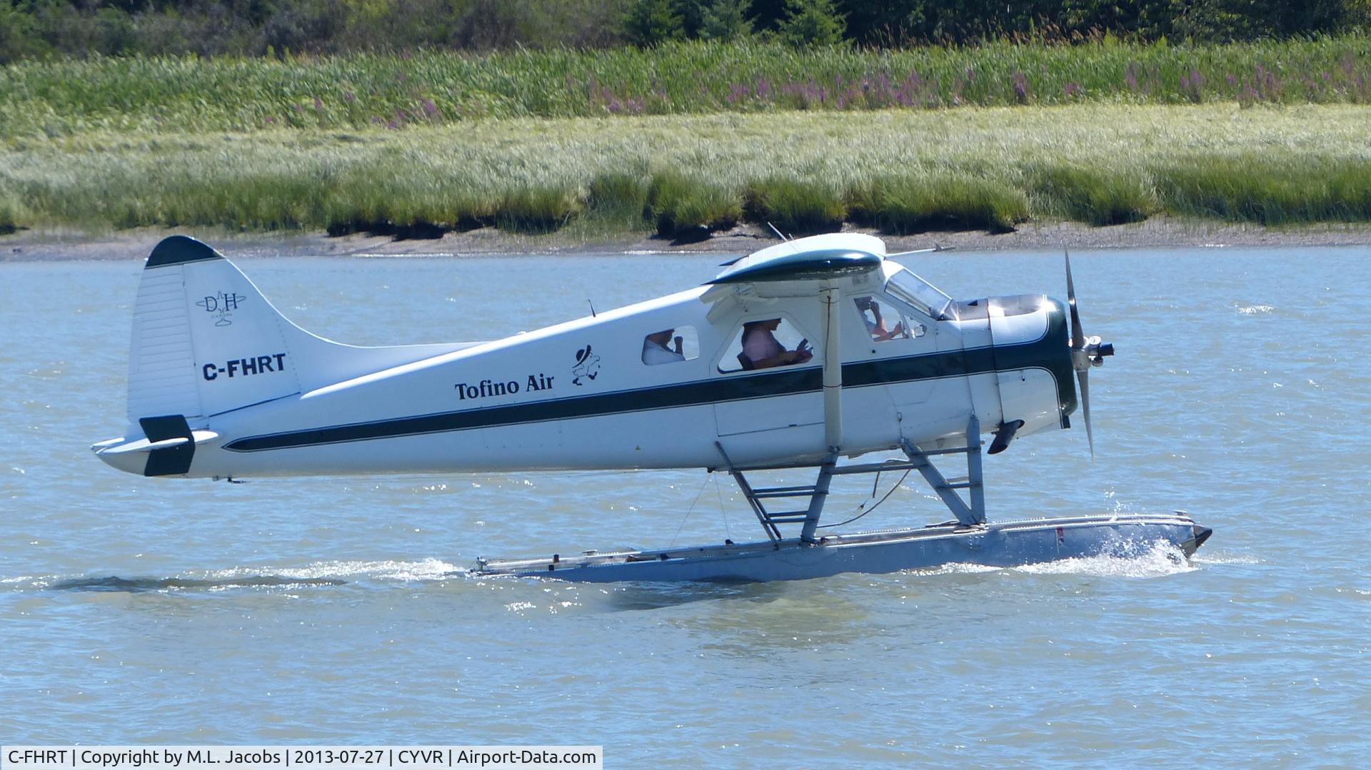 C-FHRT, 1959 De Havilland Canada DHC-2 Beaver Mk.1 C/N 1203, Tofino Air taxiing for takeoff on the Fraser River.