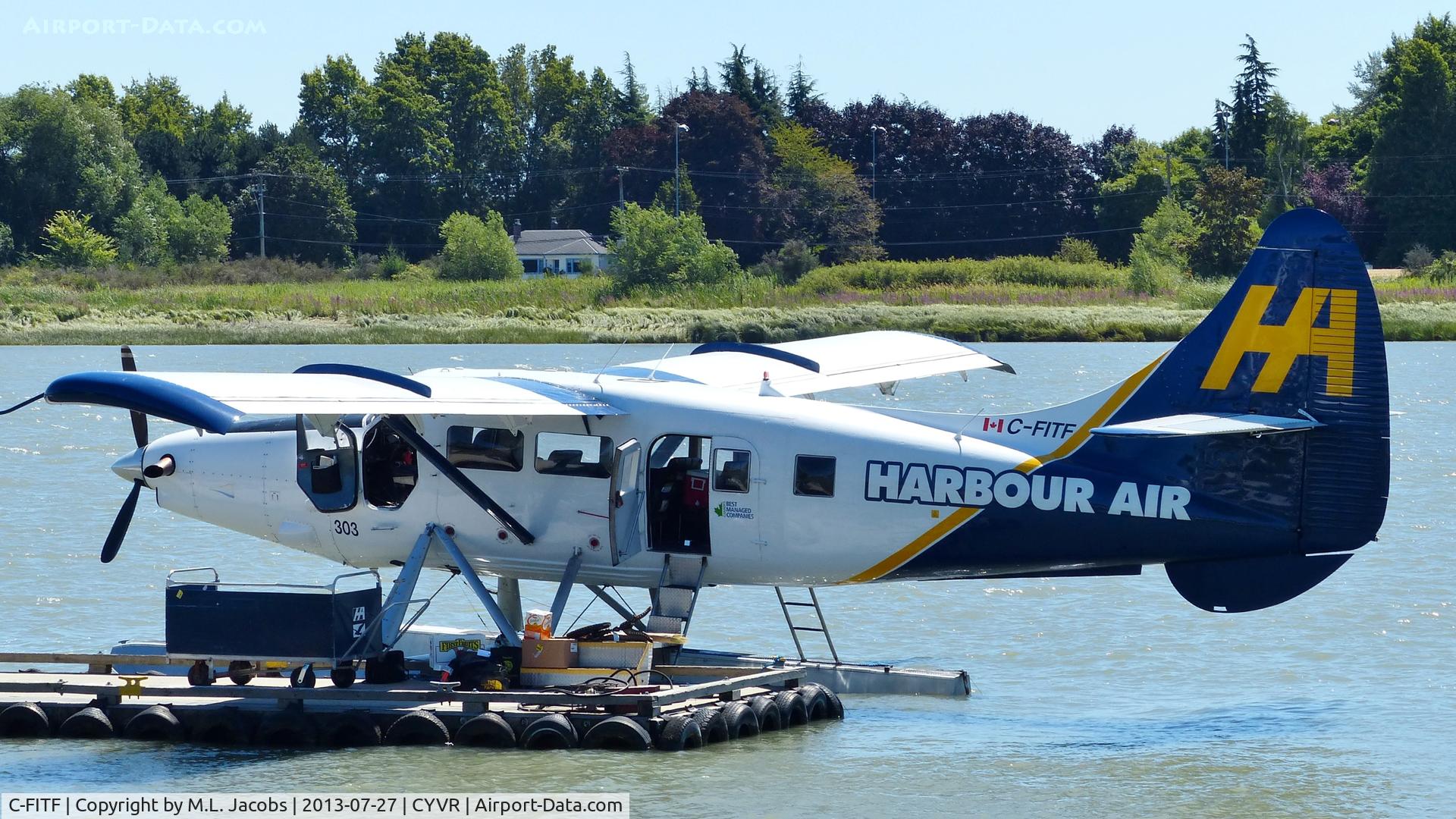 C-FITF, 1955 De Havilland Canada DHC-3T Vazar Turbine Otter C/N 89, Harbour Air #303 preparing for departure on Fraser River.